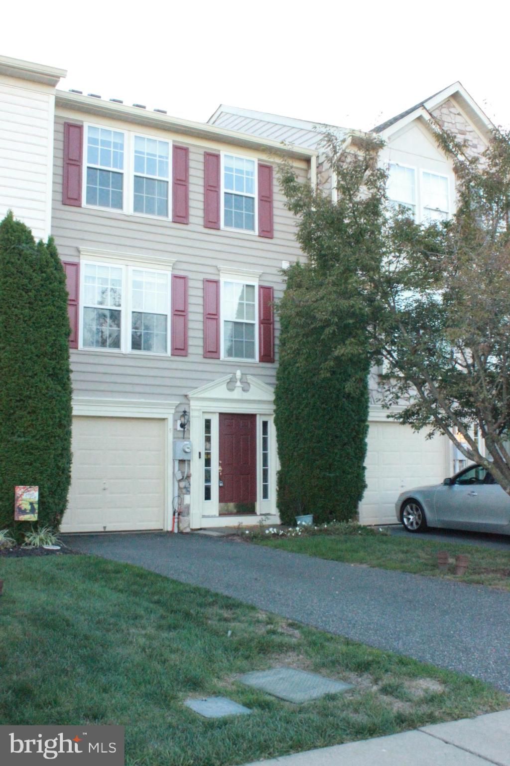 Photo of 5 N Savanna Drive, POTTSTOWN, PA 19465 (MLS # PACT2110800)