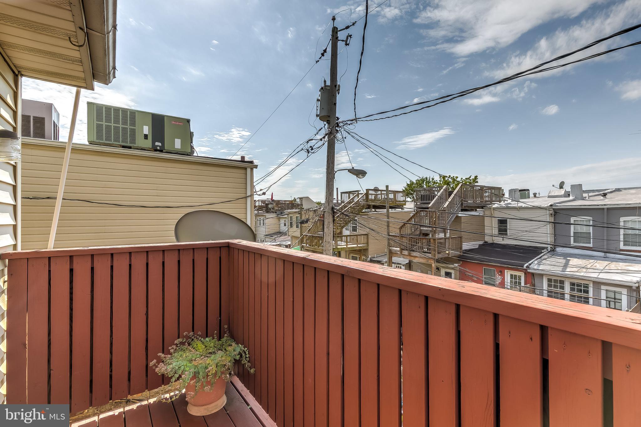 LOCUST POINT - Residential