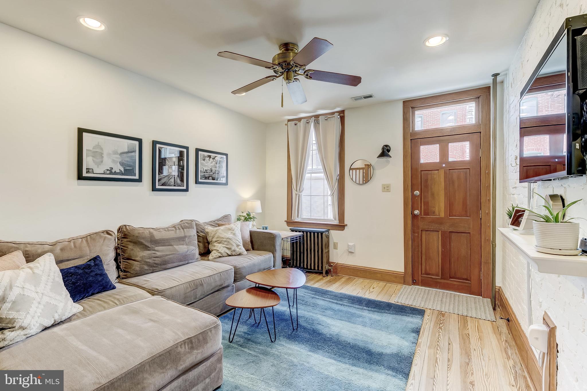 LOCUST POINT - Residential