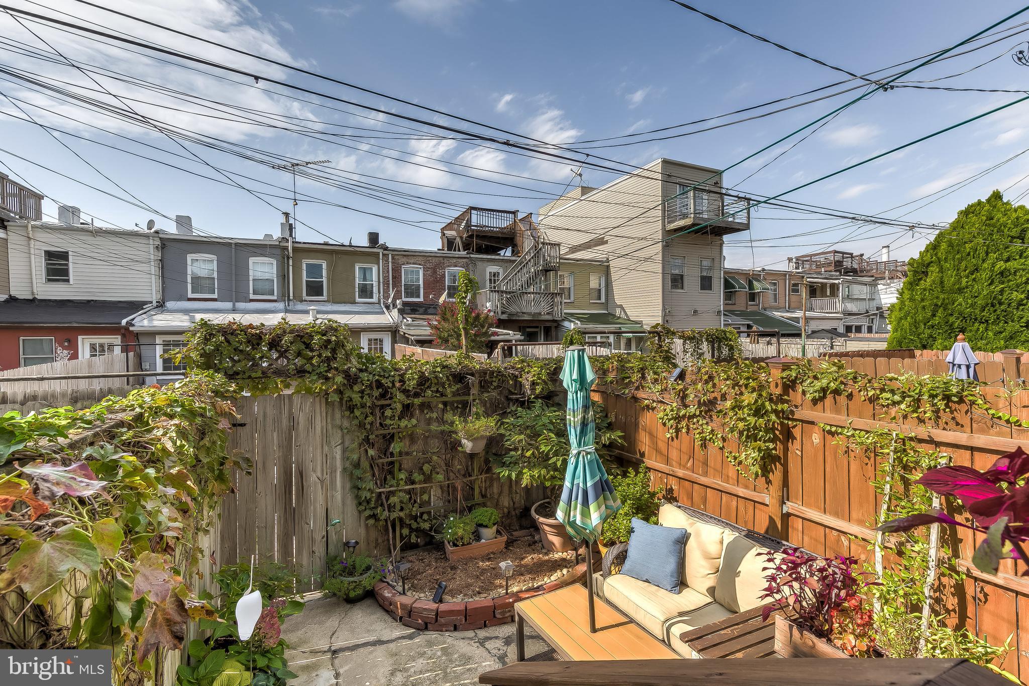 LOCUST POINT - Residential