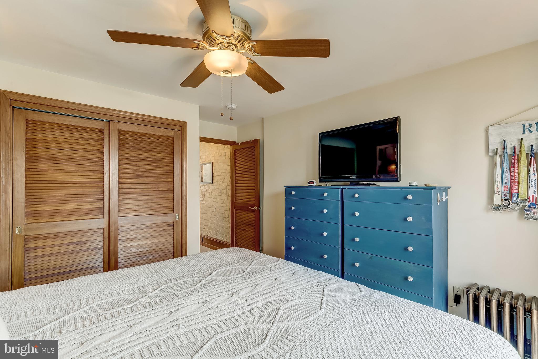 LOCUST POINT - Residential