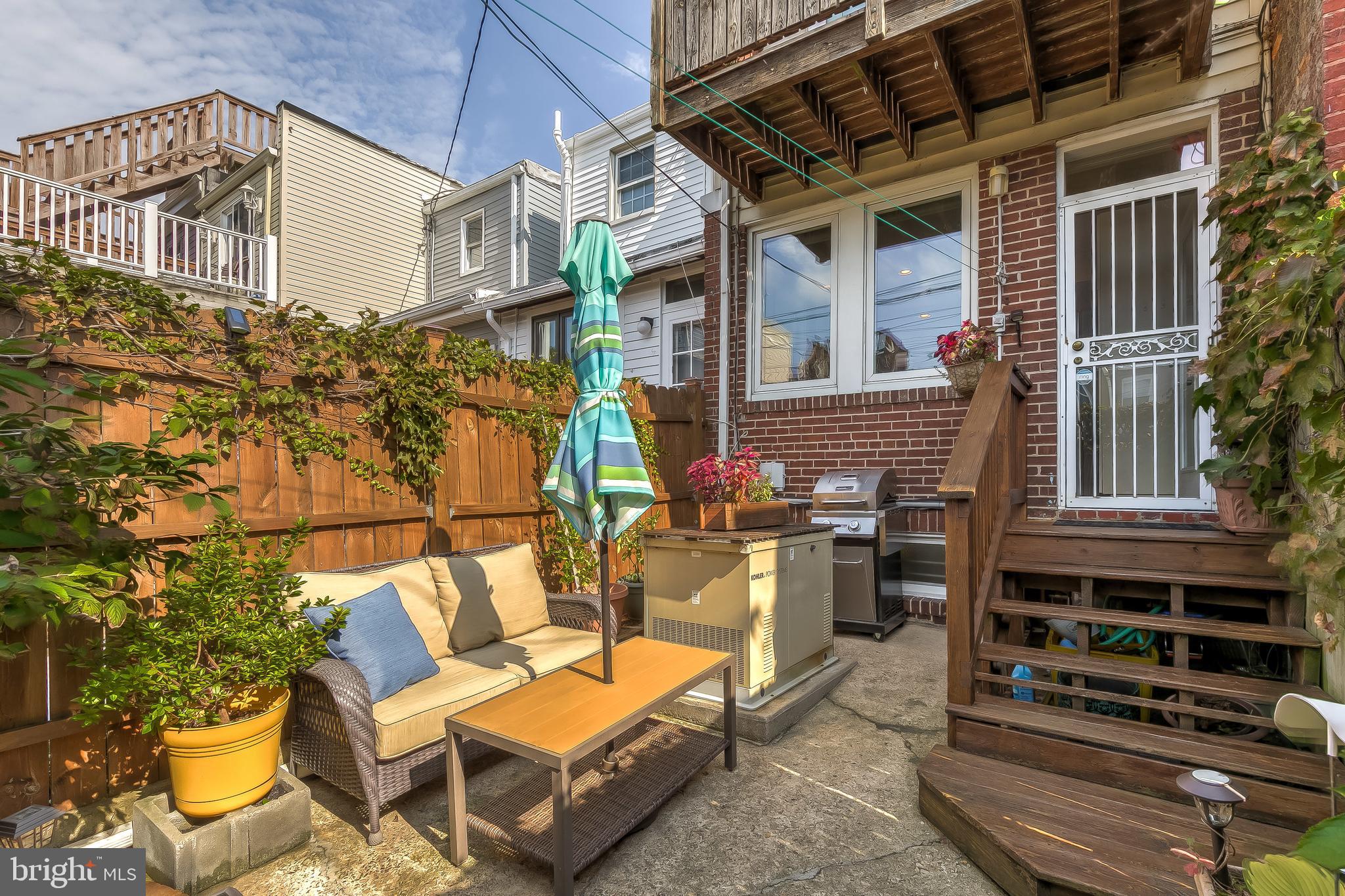 LOCUST POINT - Residential