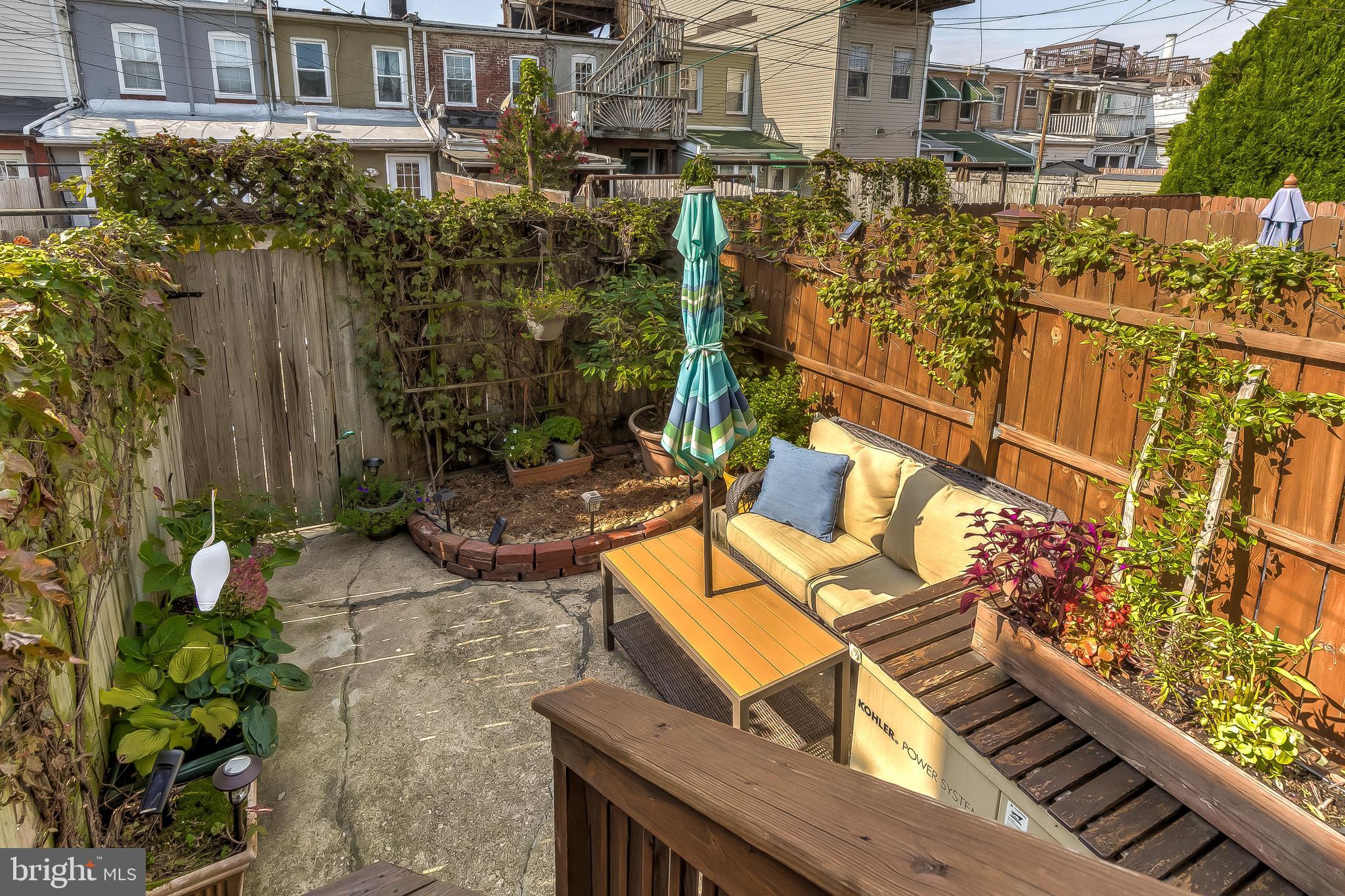 LOCUST POINT - Residential