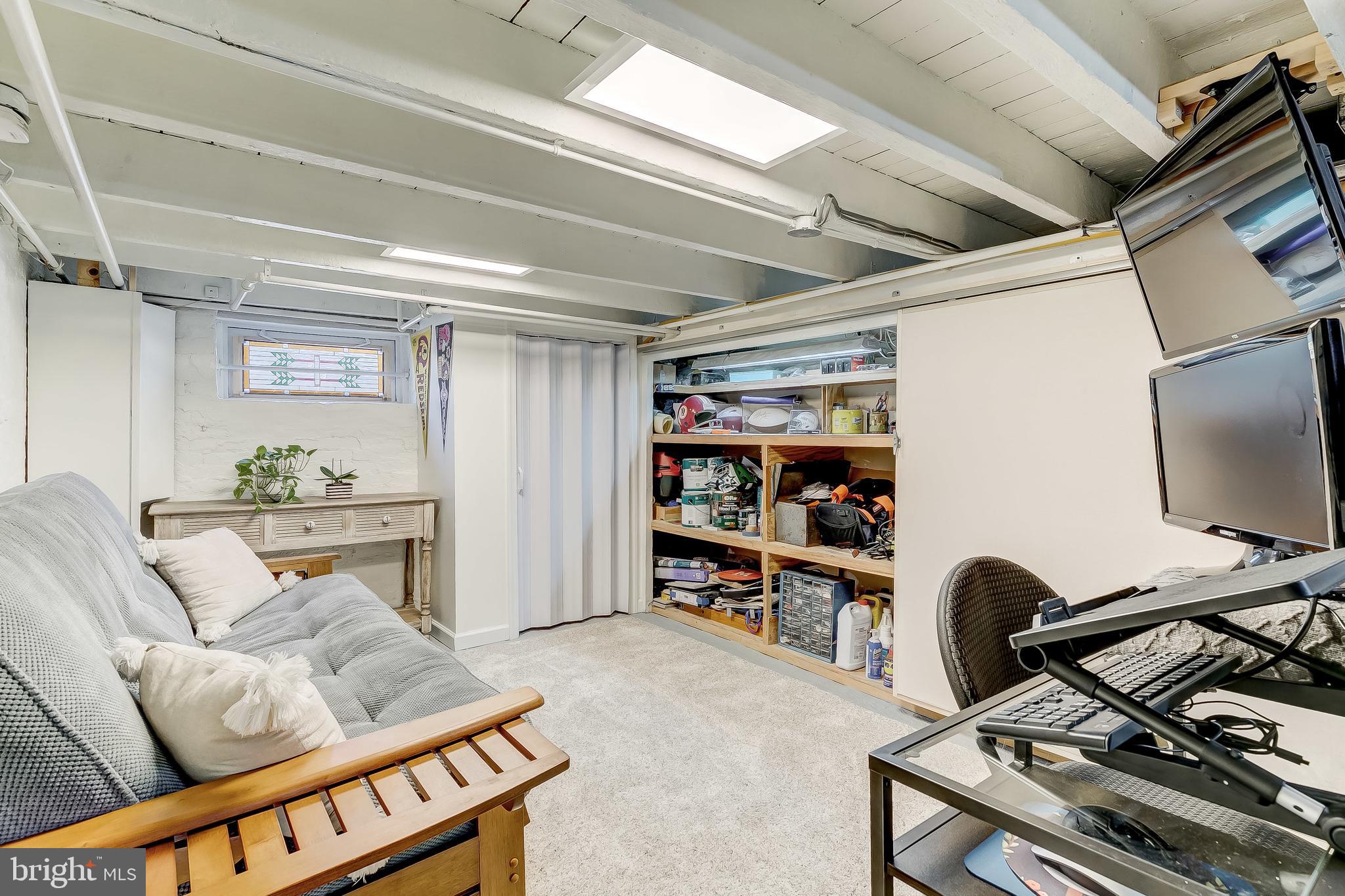 LOCUST POINT - Residential