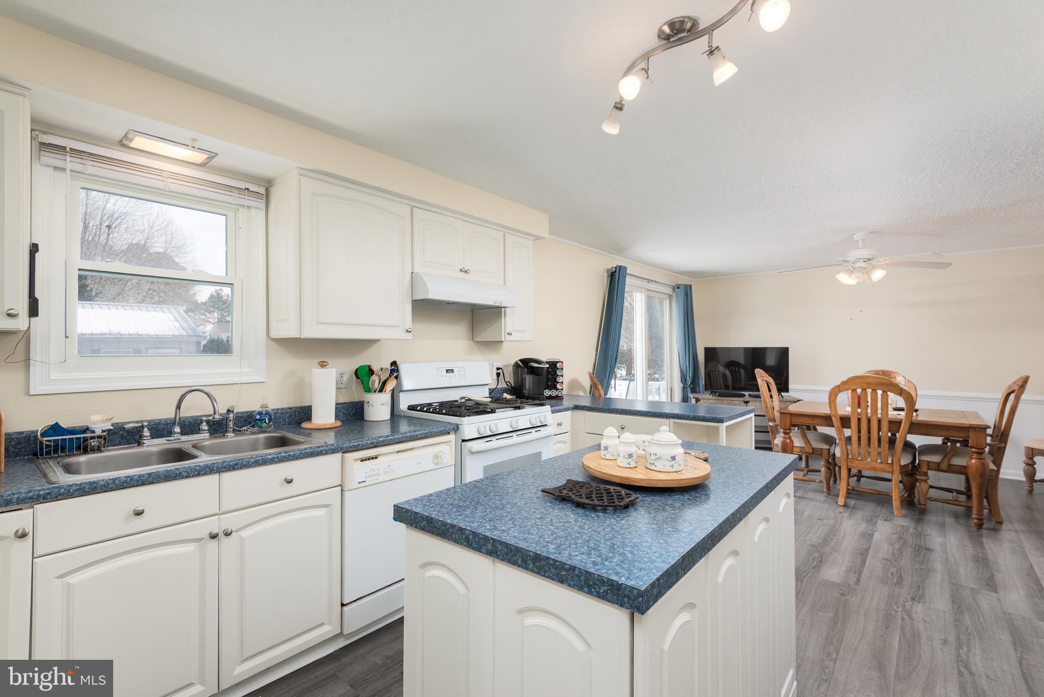 KENT ISLAND ESTATES - Residential