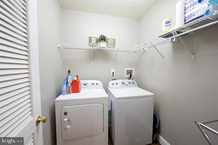 NORTHRIDGE VILLAGE - Residential Lease