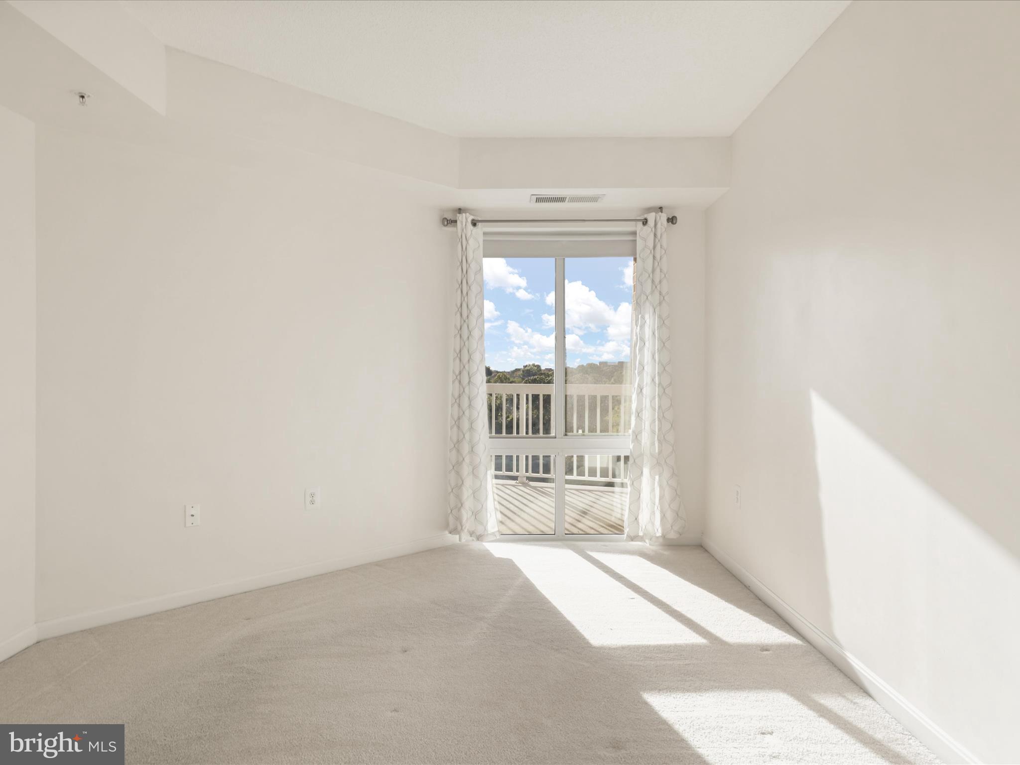 NORTHAMPTON - Residential