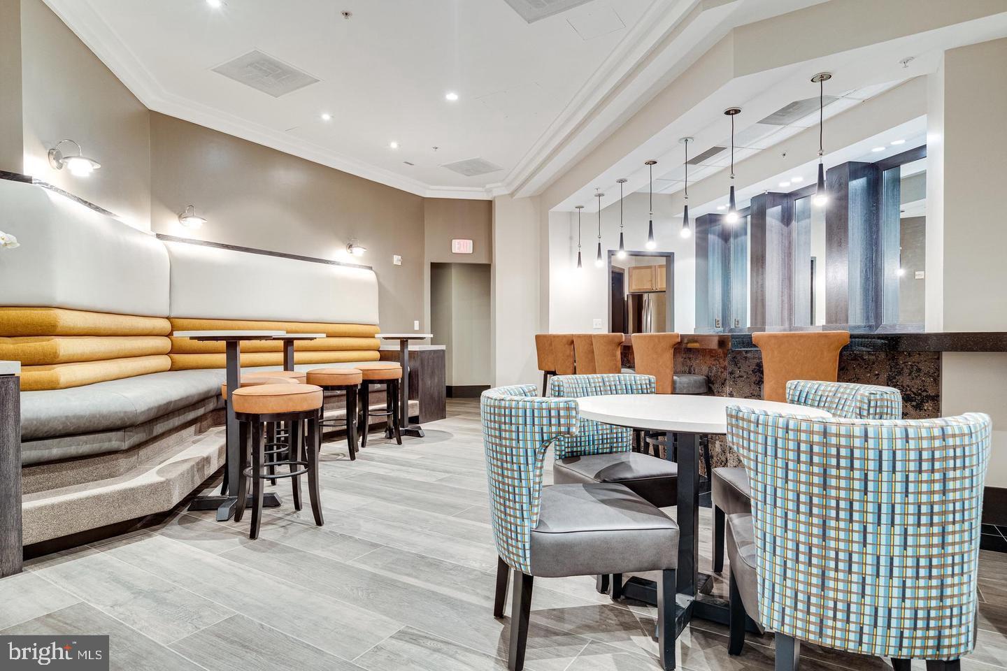 NORTHAMPTON - Residential