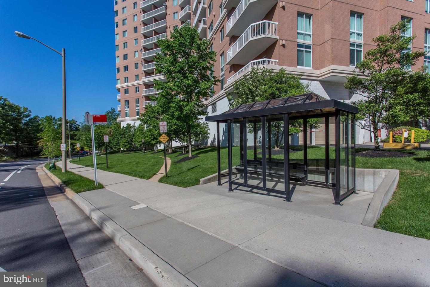 NORTHAMPTON - Residential