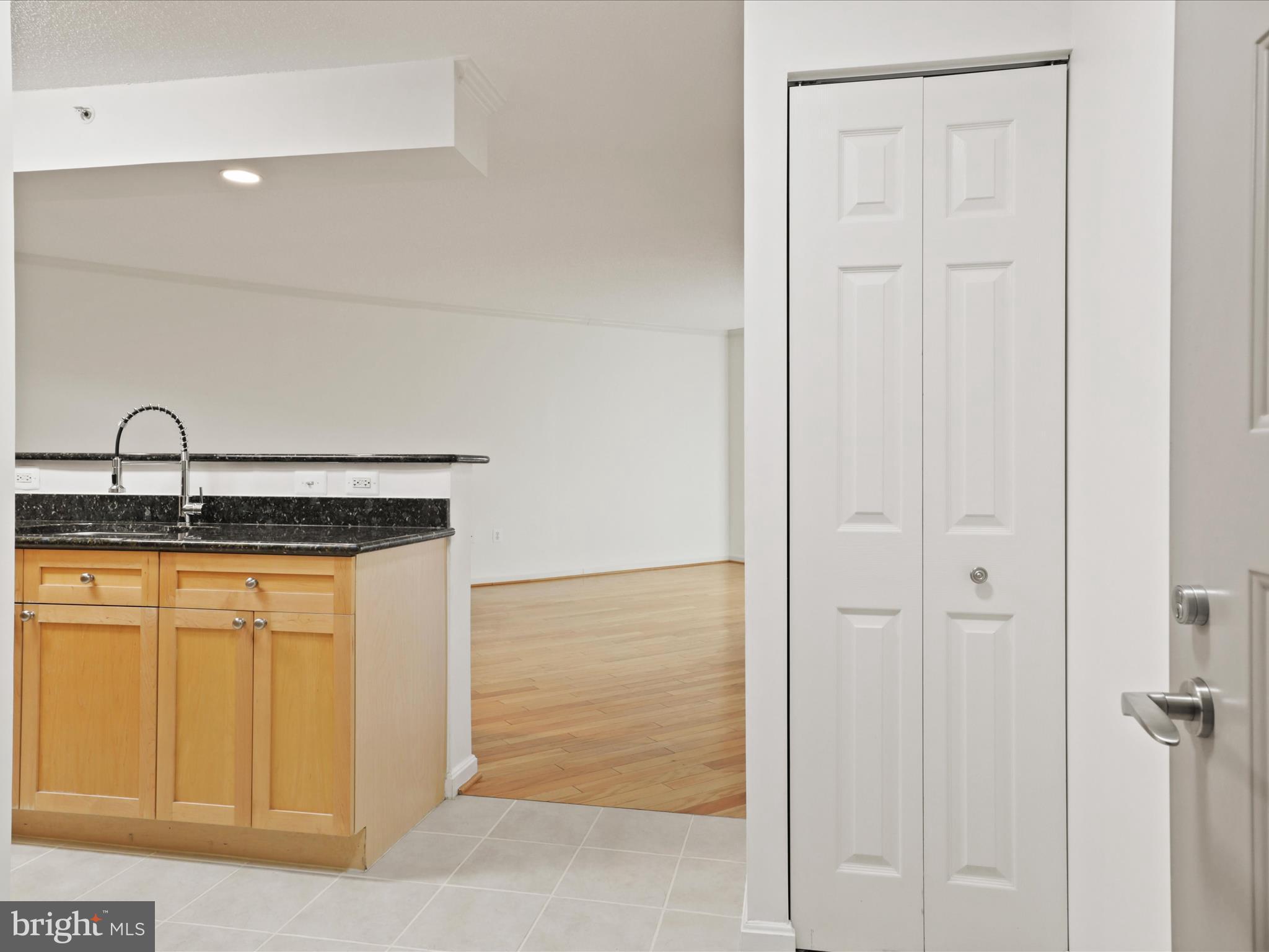 NORTHAMPTON - Residential