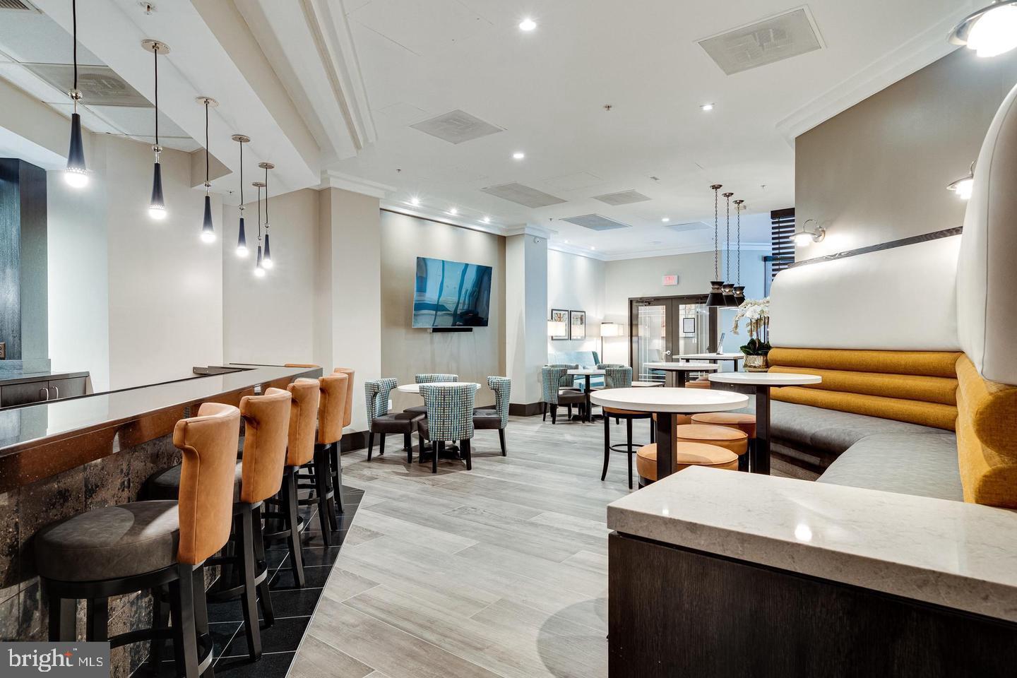 NORTHAMPTON - Residential