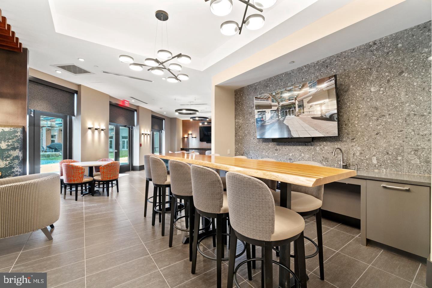 NORTHAMPTON - Residential