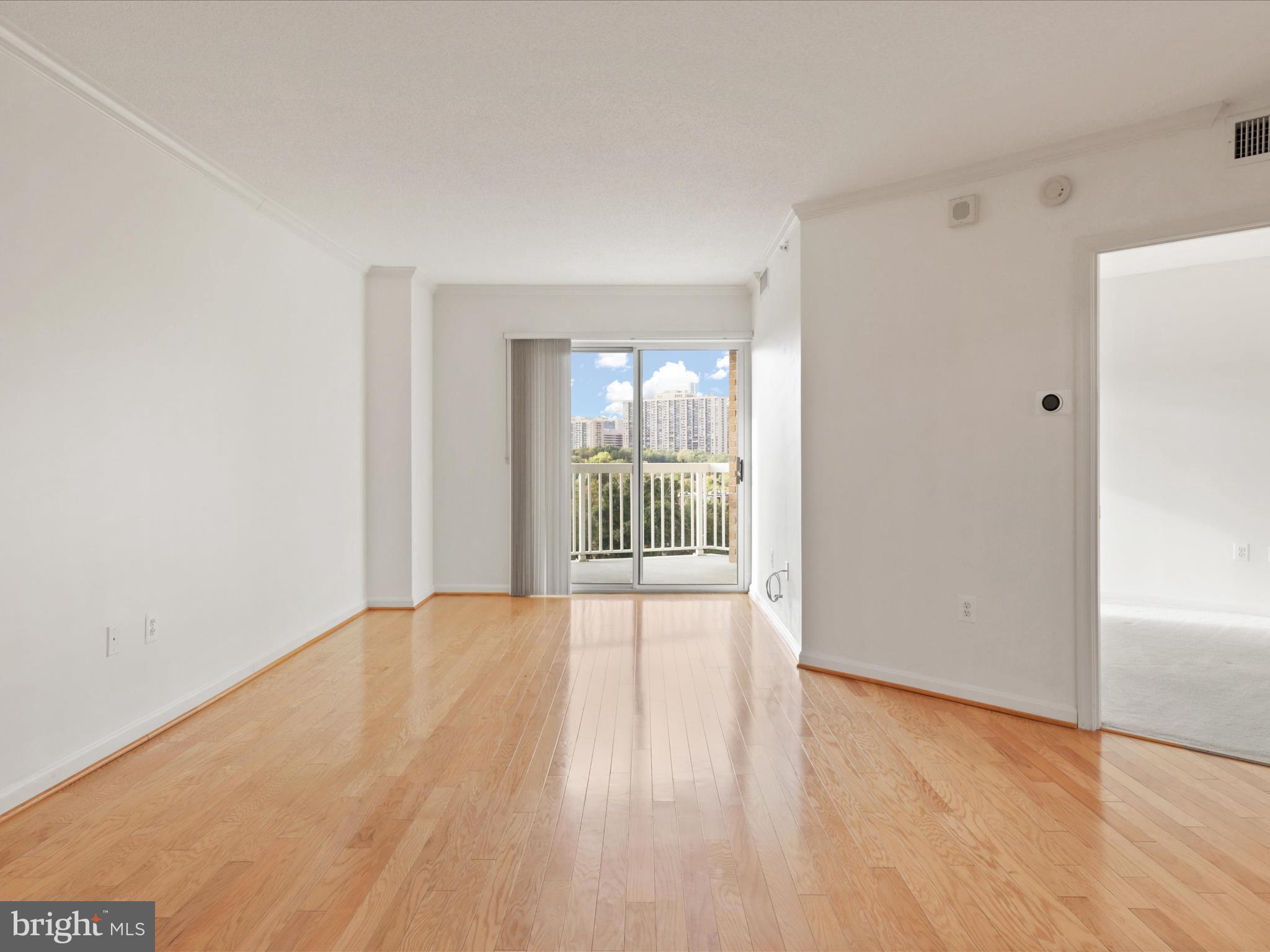 NORTHAMPTON - Residential