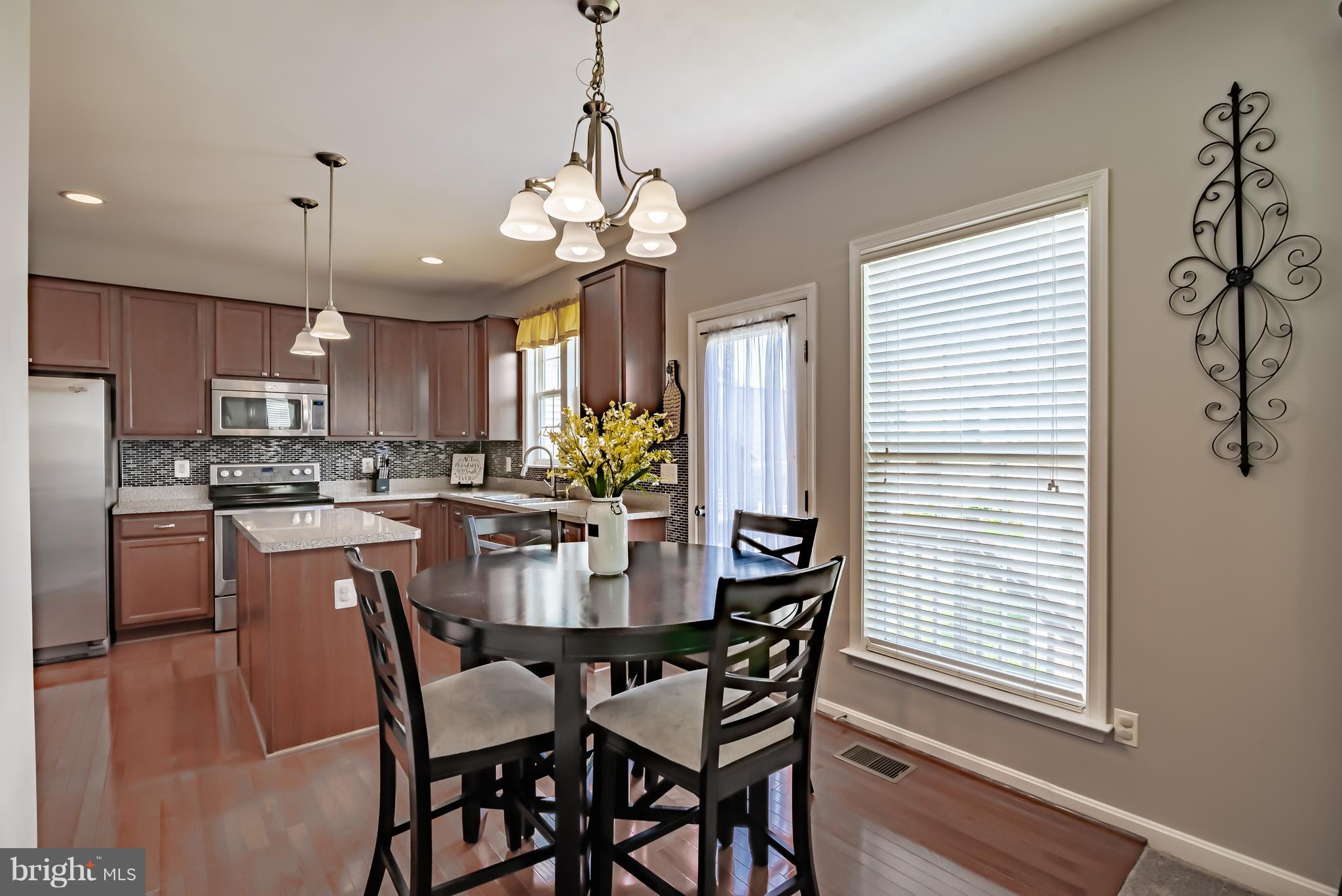 LADYSMITH VILLAGE - Residential