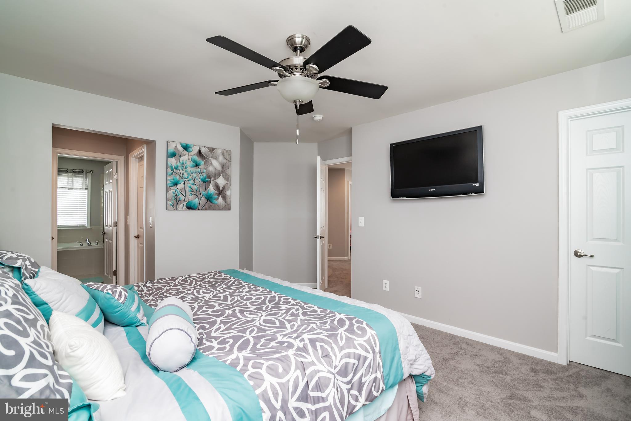 LADYSMITH VILLAGE - Residential