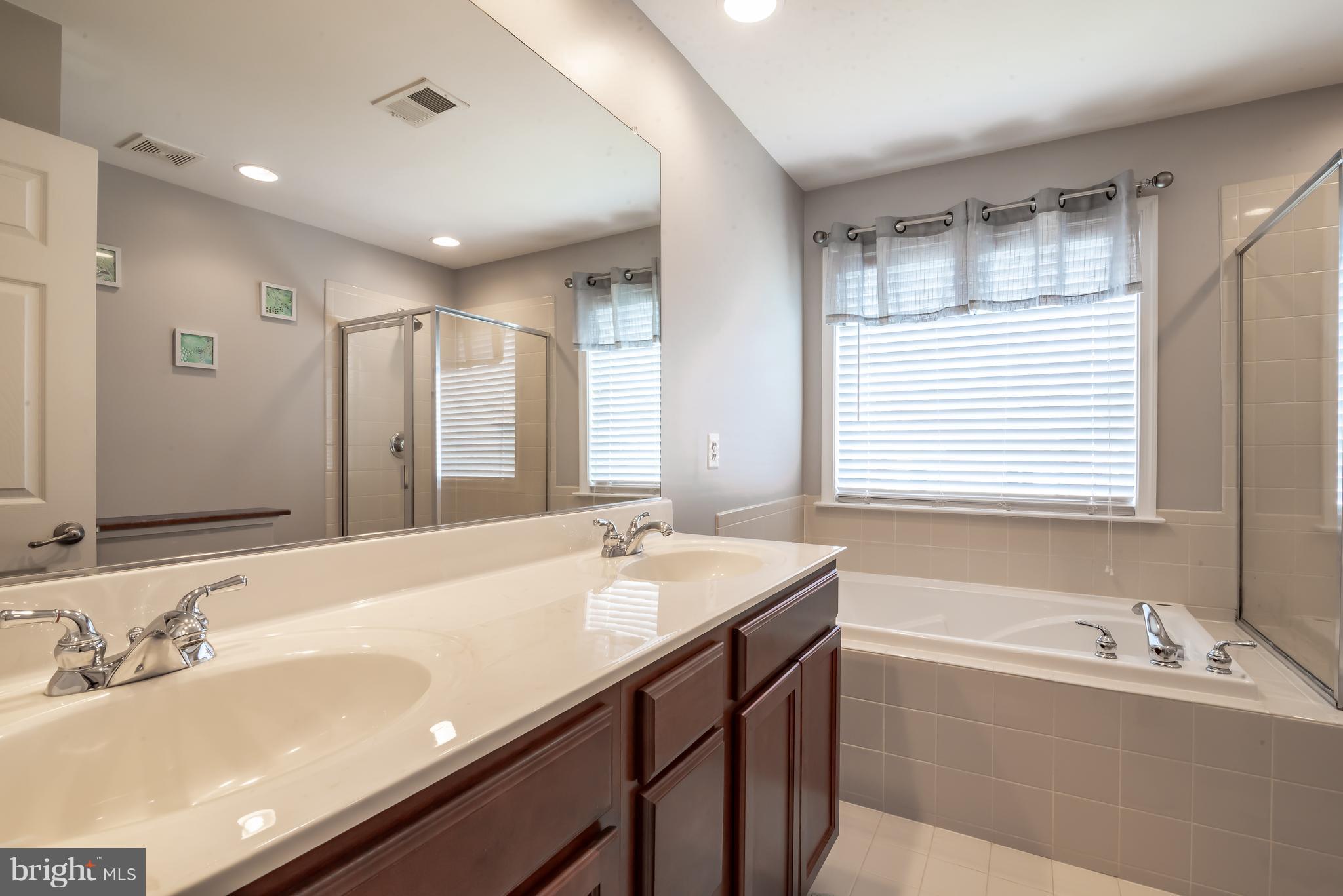 LADYSMITH VILLAGE - Residential