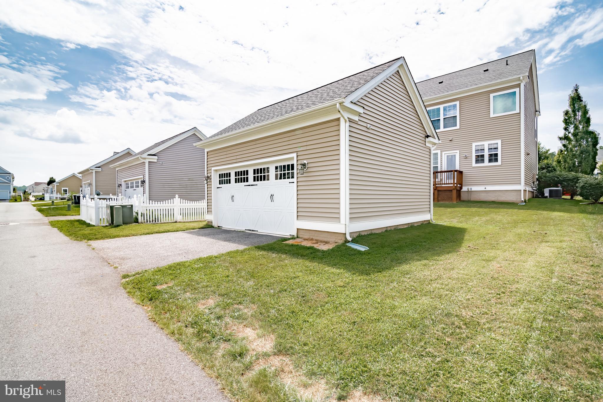 LADYSMITH VILLAGE - Residential