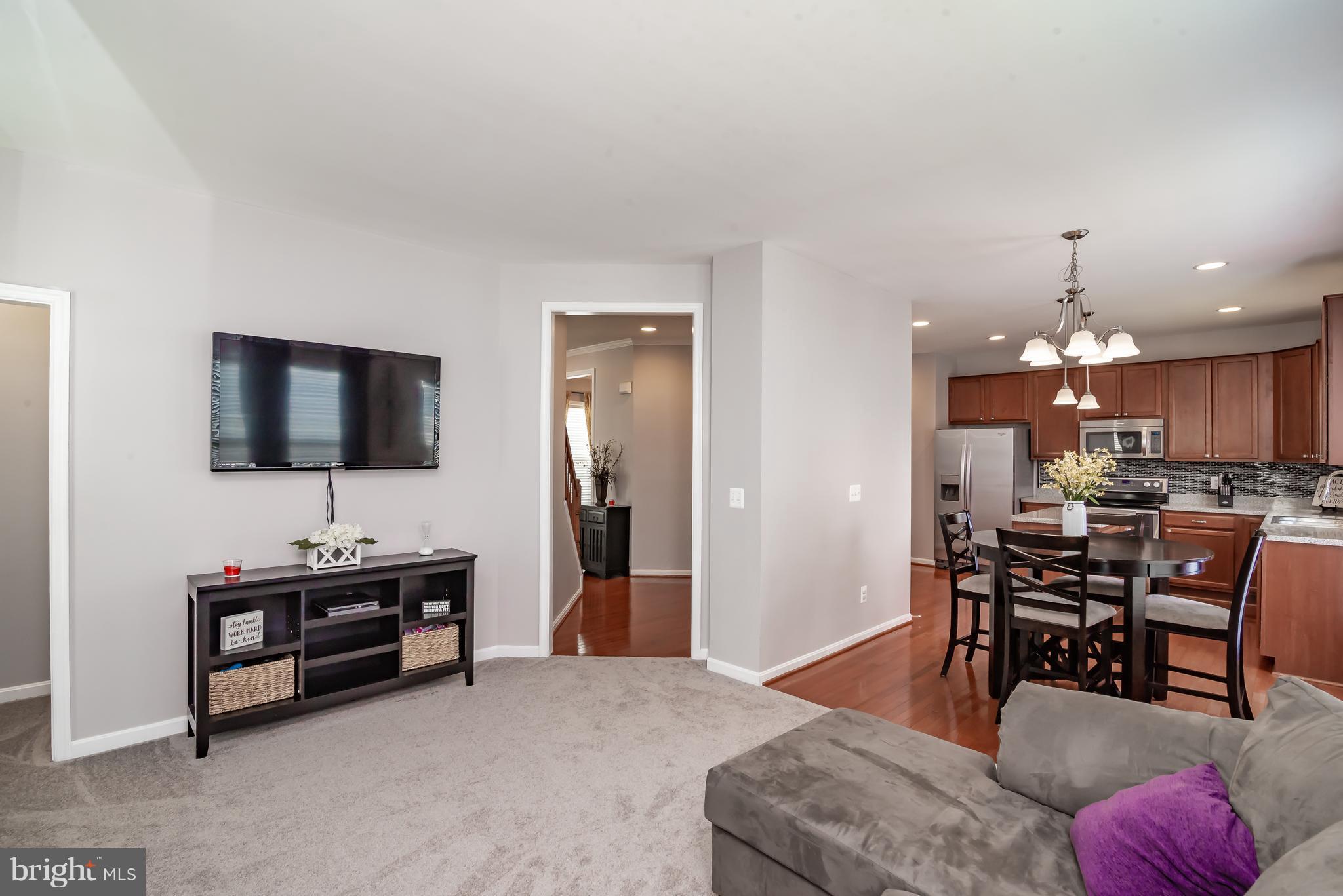 LADYSMITH VILLAGE - Residential