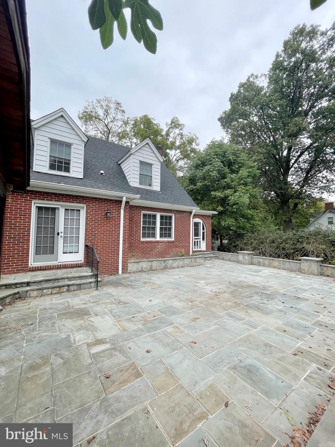 ANNABURG - Residential Lease