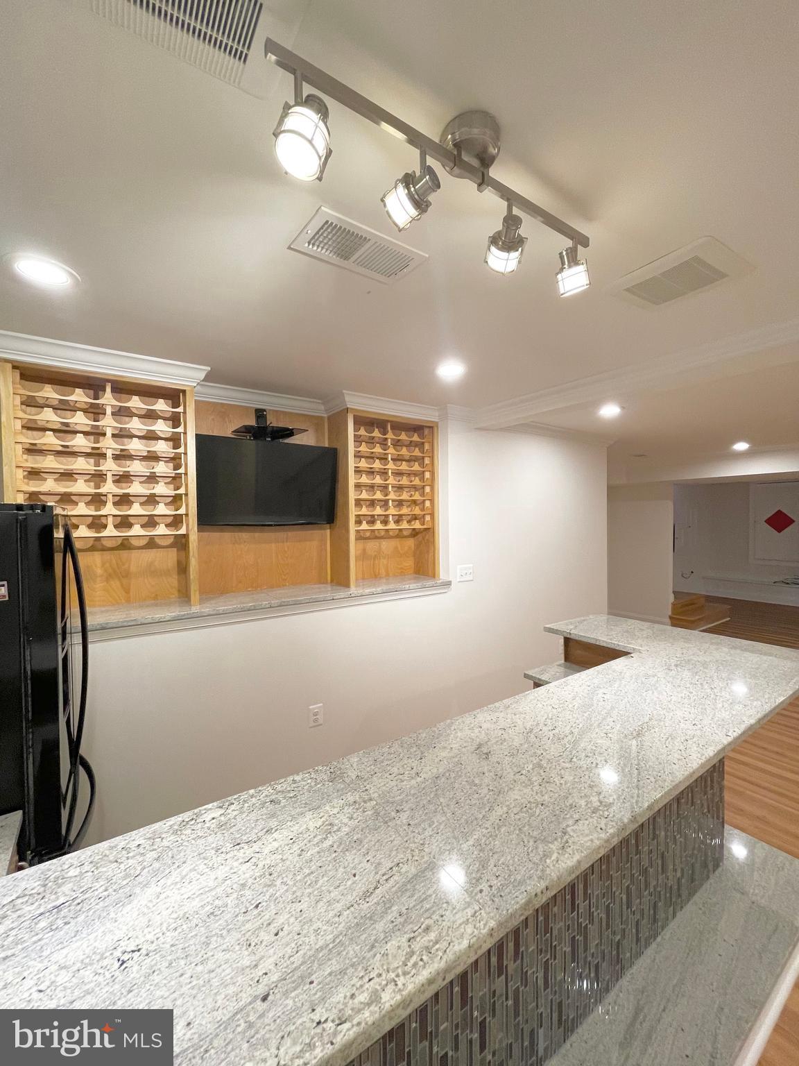 ANNABURG - Residential Lease