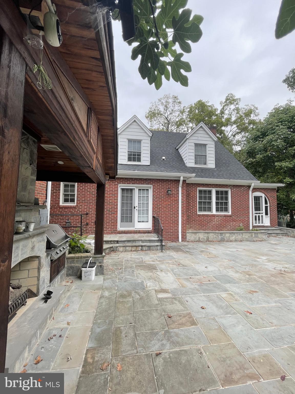 ANNABURG - Residential Lease