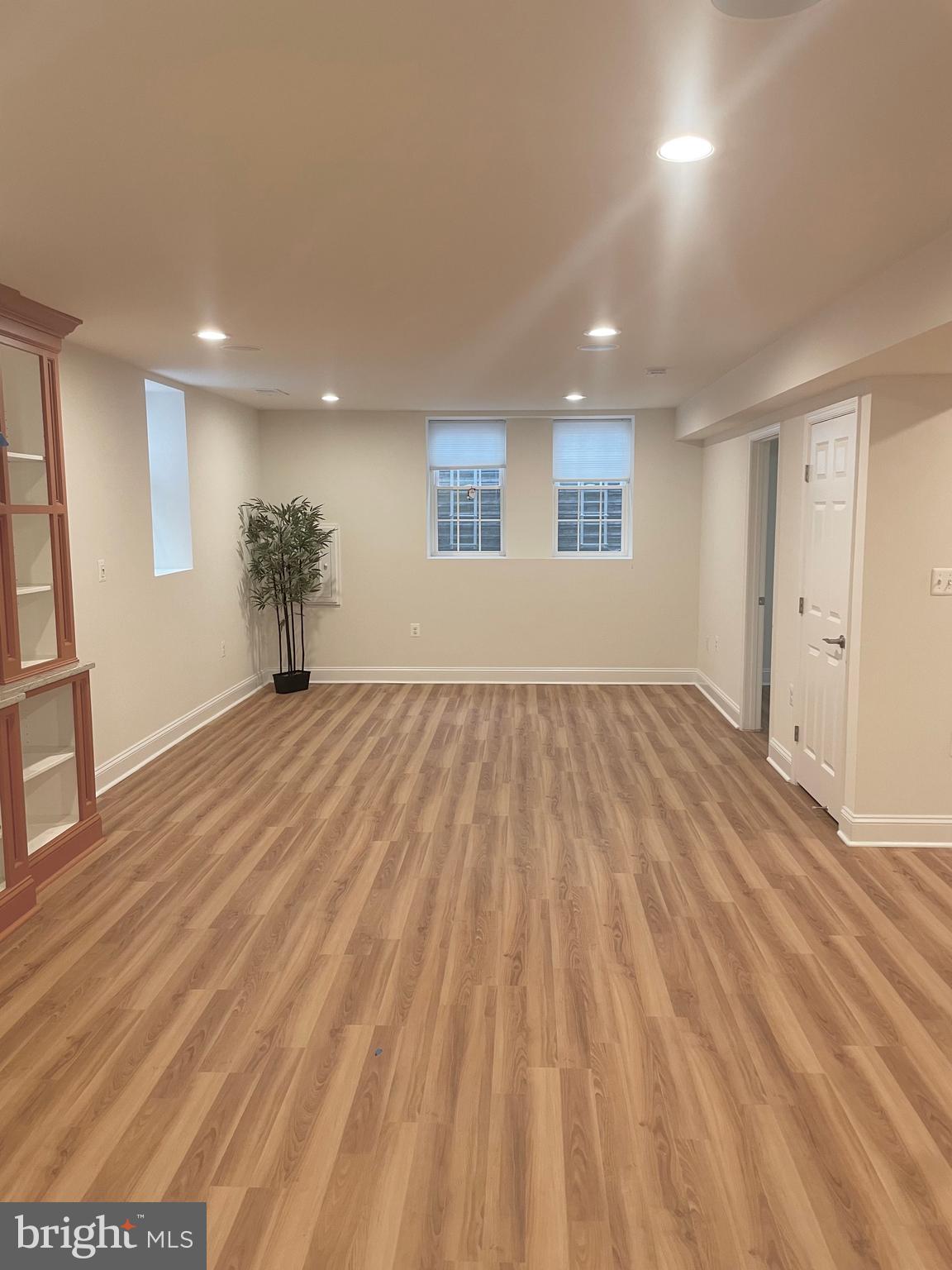 ANNABURG - Residential Lease