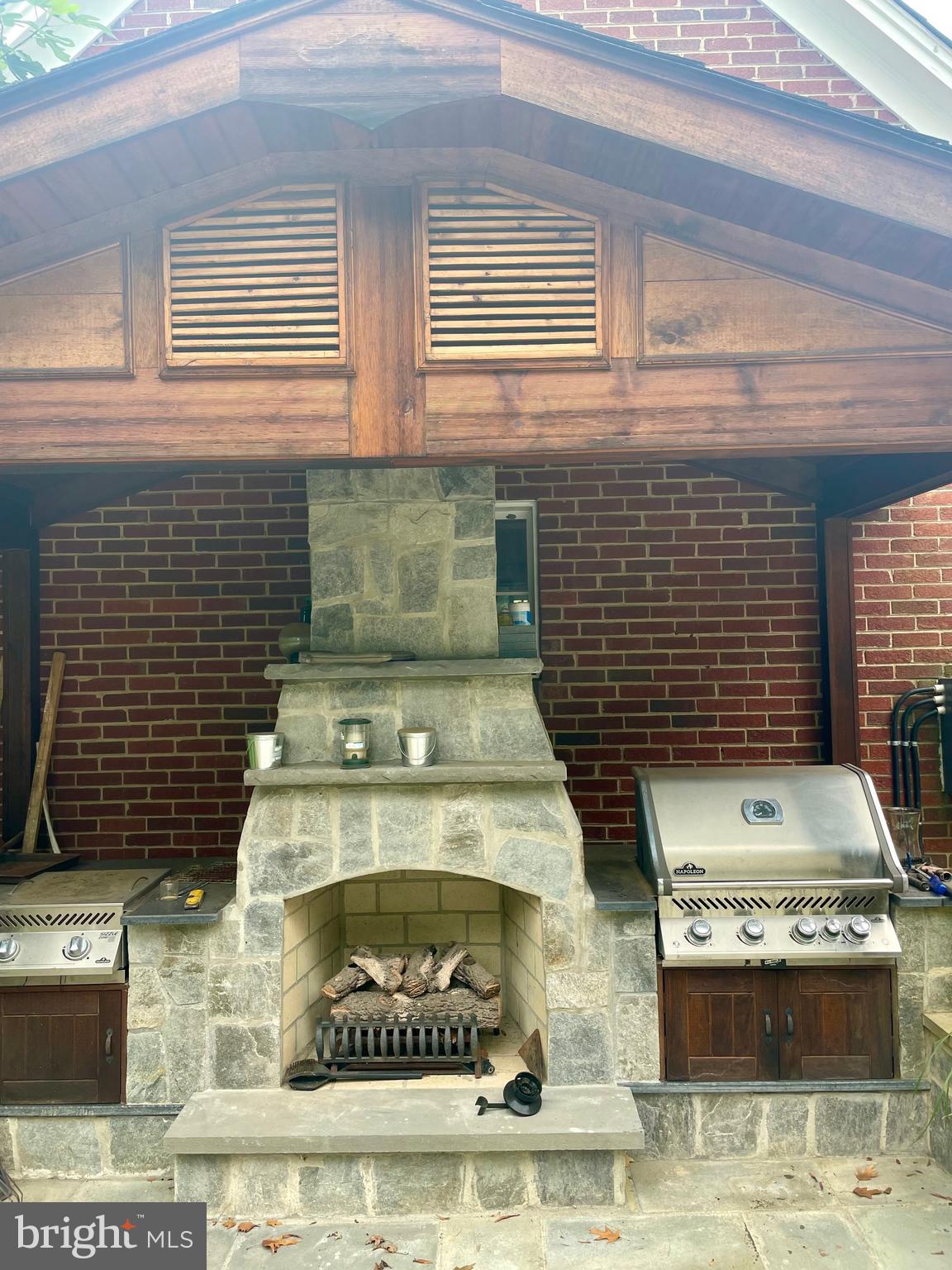 ANNABURG - Residential Lease