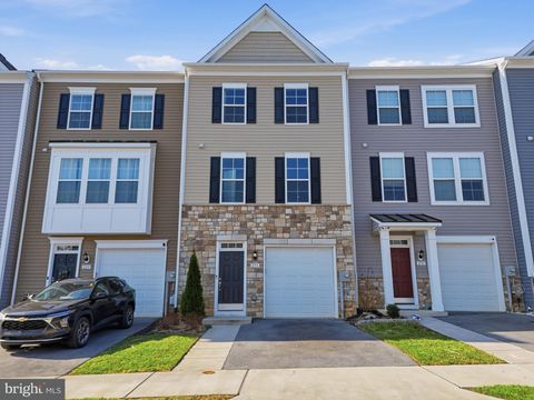 233 UNION RIDGE DRIVE CHARLES TOWN WV 25414