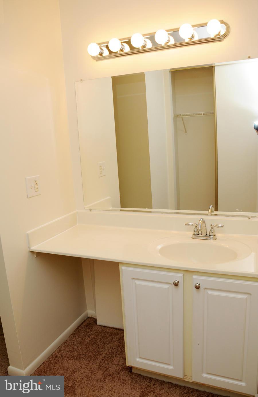 TOWN CENTER - Residential Lease