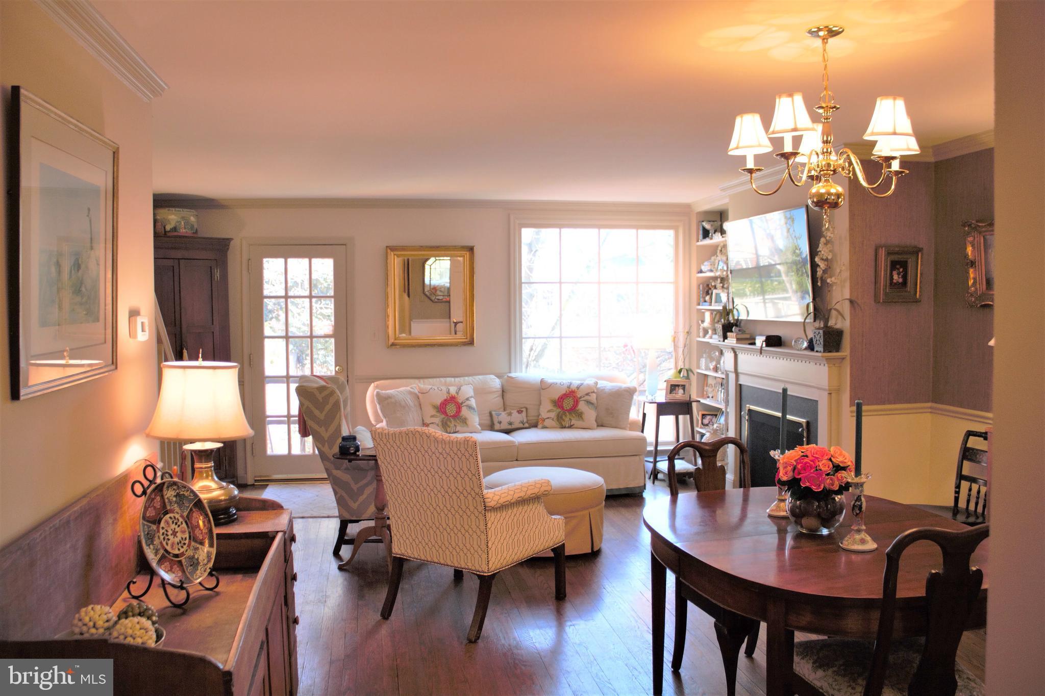 YATES GARDENS - Residential Lease