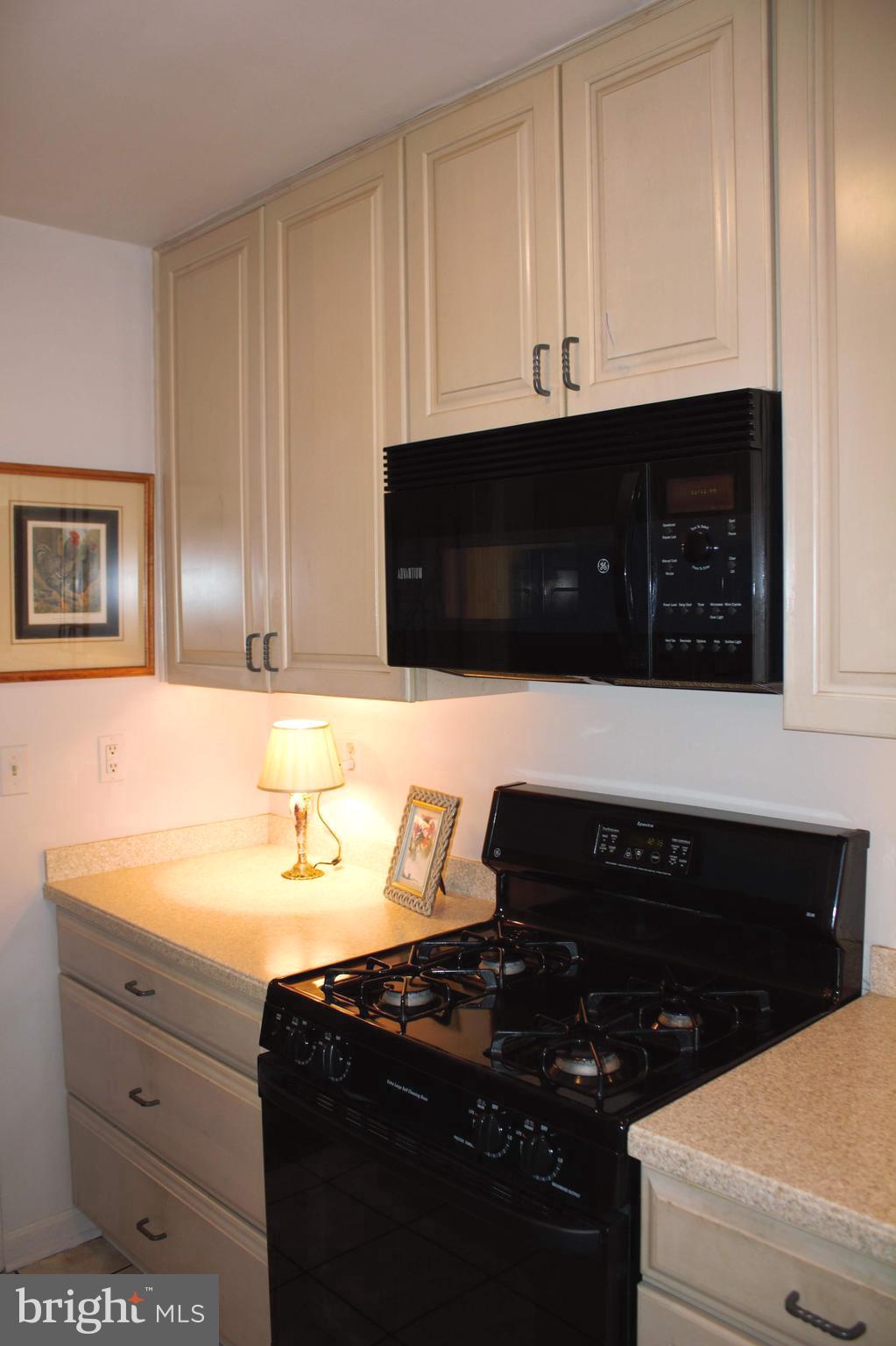 YATES GARDENS - Residential Lease