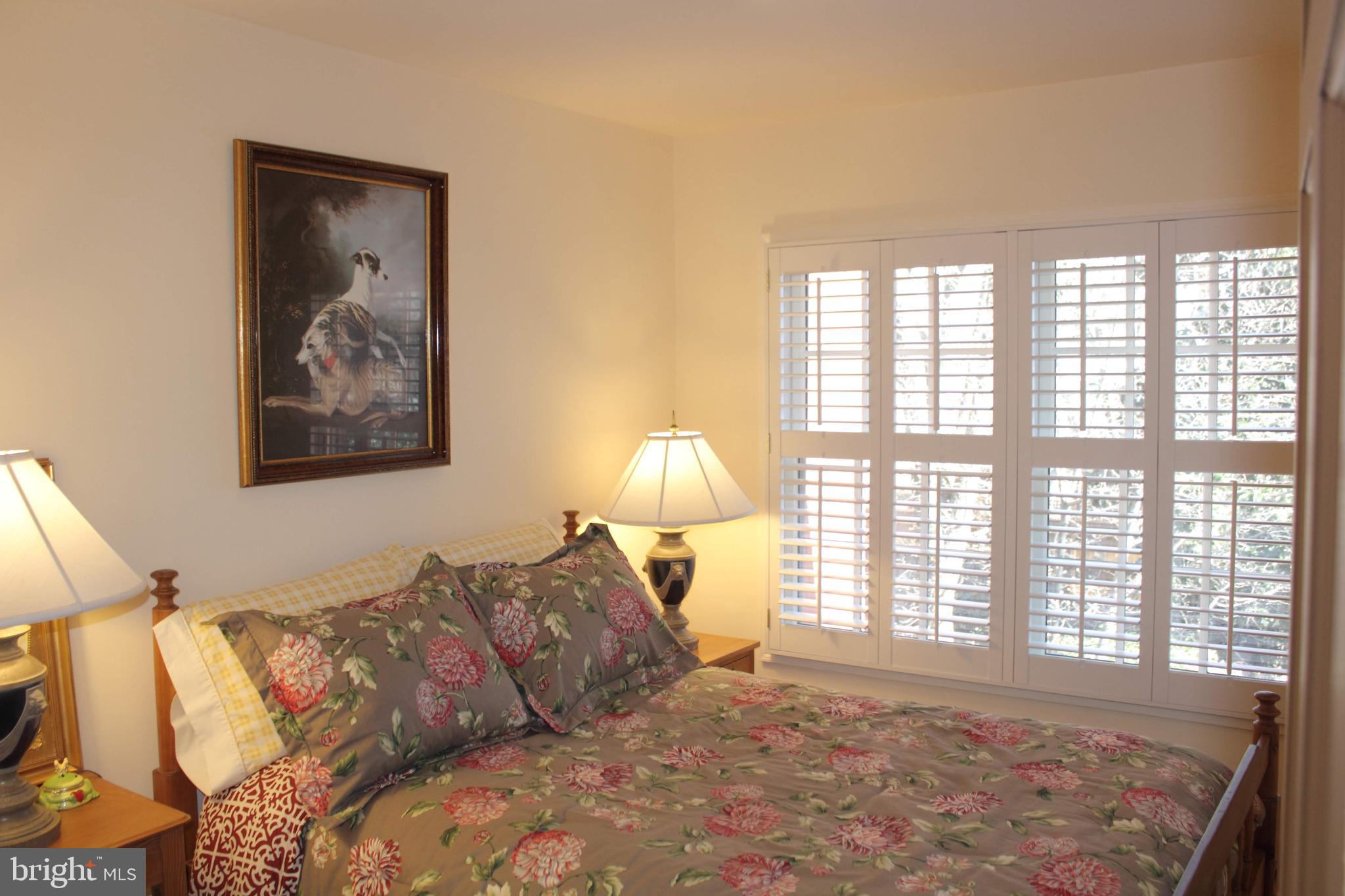 YATES GARDENS - Residential Lease