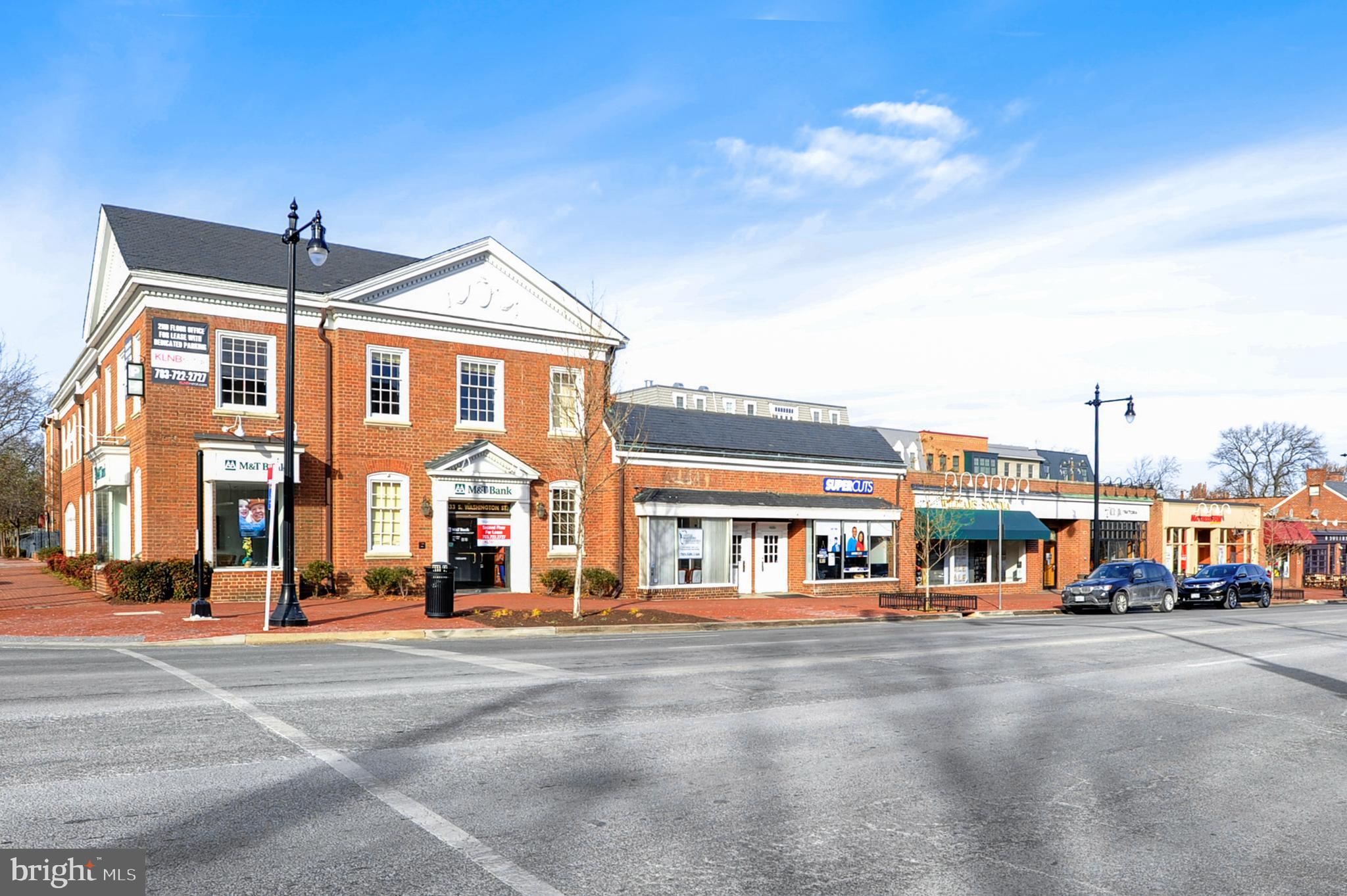 YATES GARDENS - Residential Lease