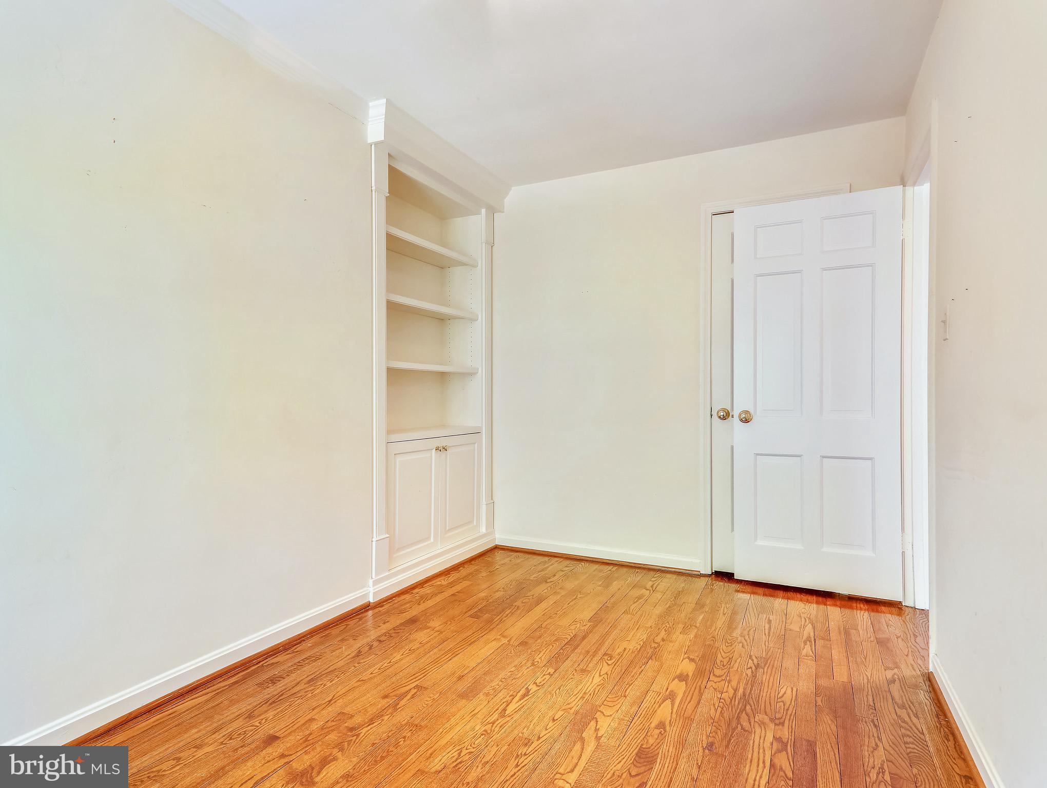 YATES GARDENS - Residential Lease