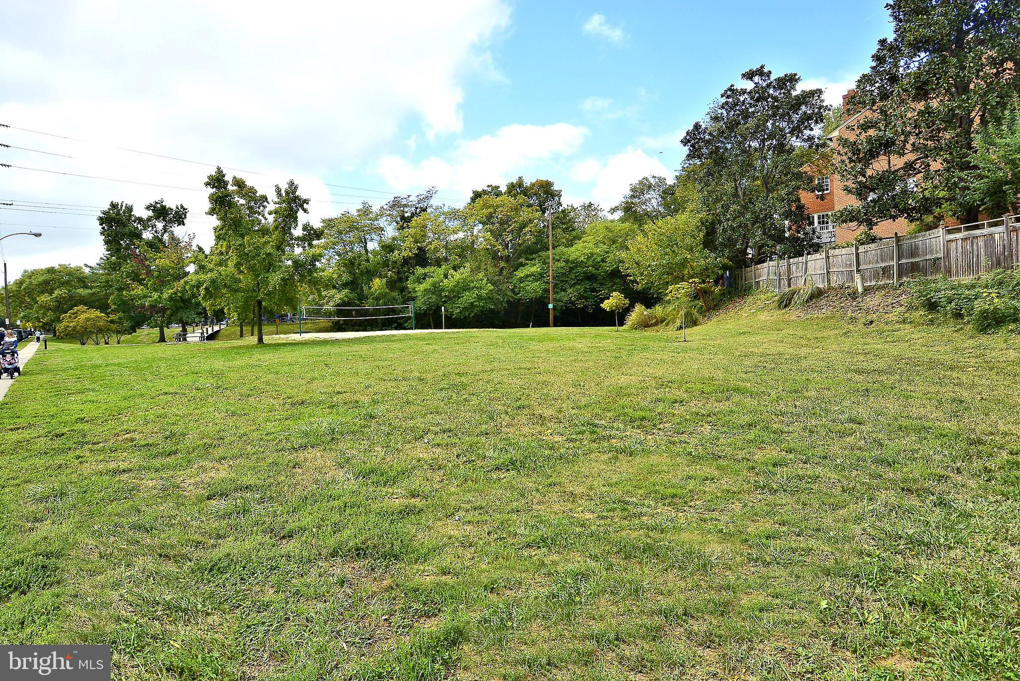 YATES GARDENS - Residential Lease