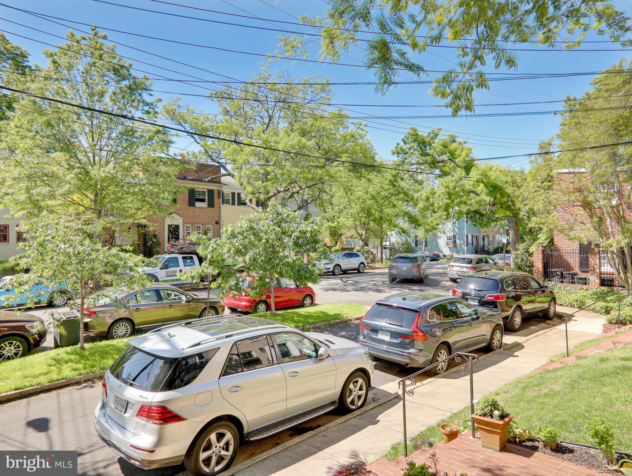 YATES GARDENS - Residential Lease