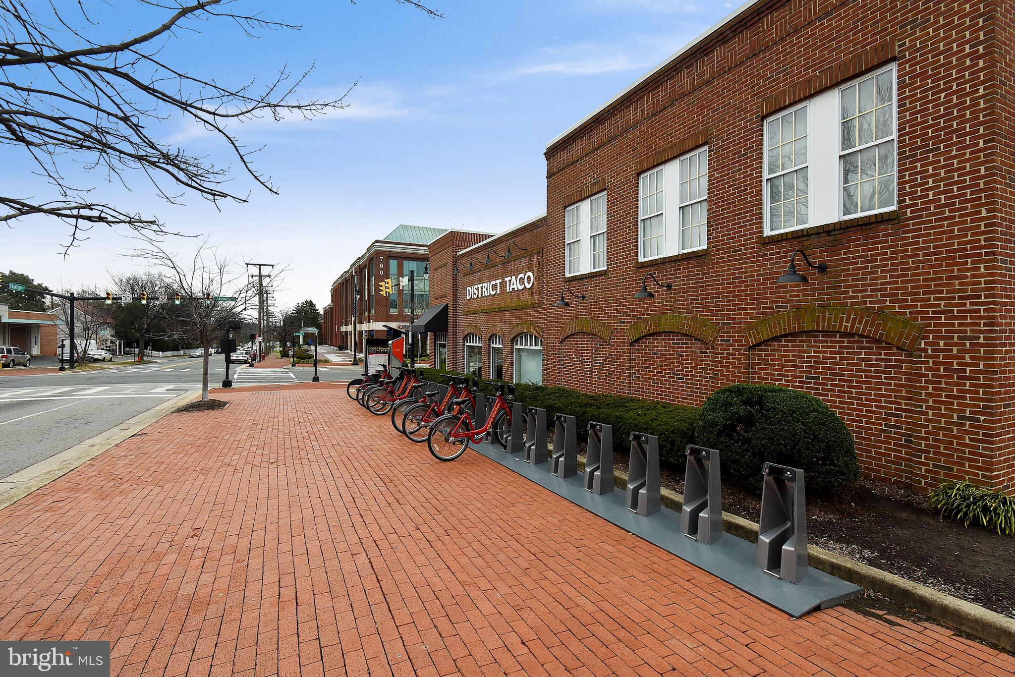 YATES GARDENS - Residential Lease