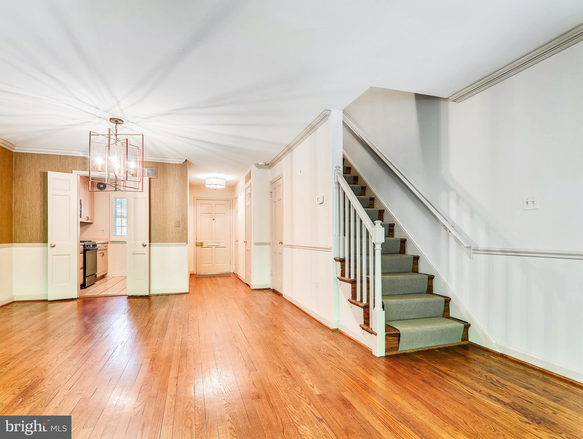 YATES GARDENS - Residential Lease