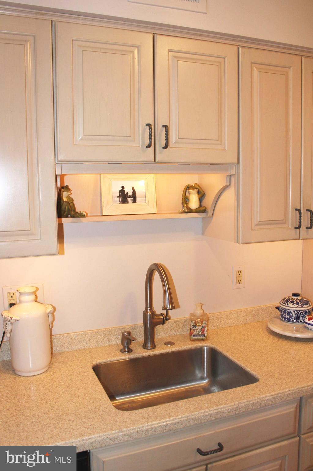 YATES GARDENS - Residential Lease