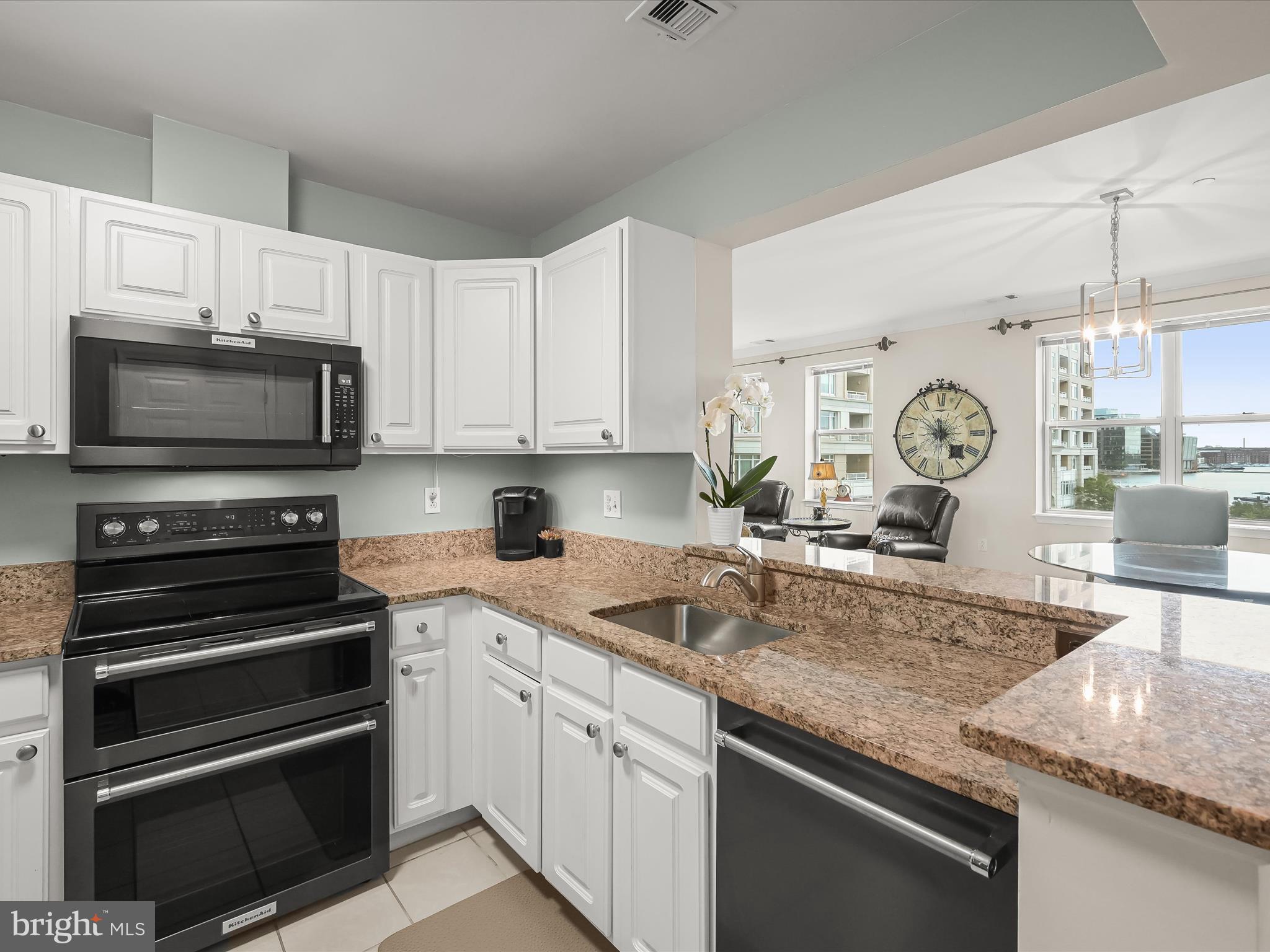 PIERSIDE AT HARBORVIEW - Residential