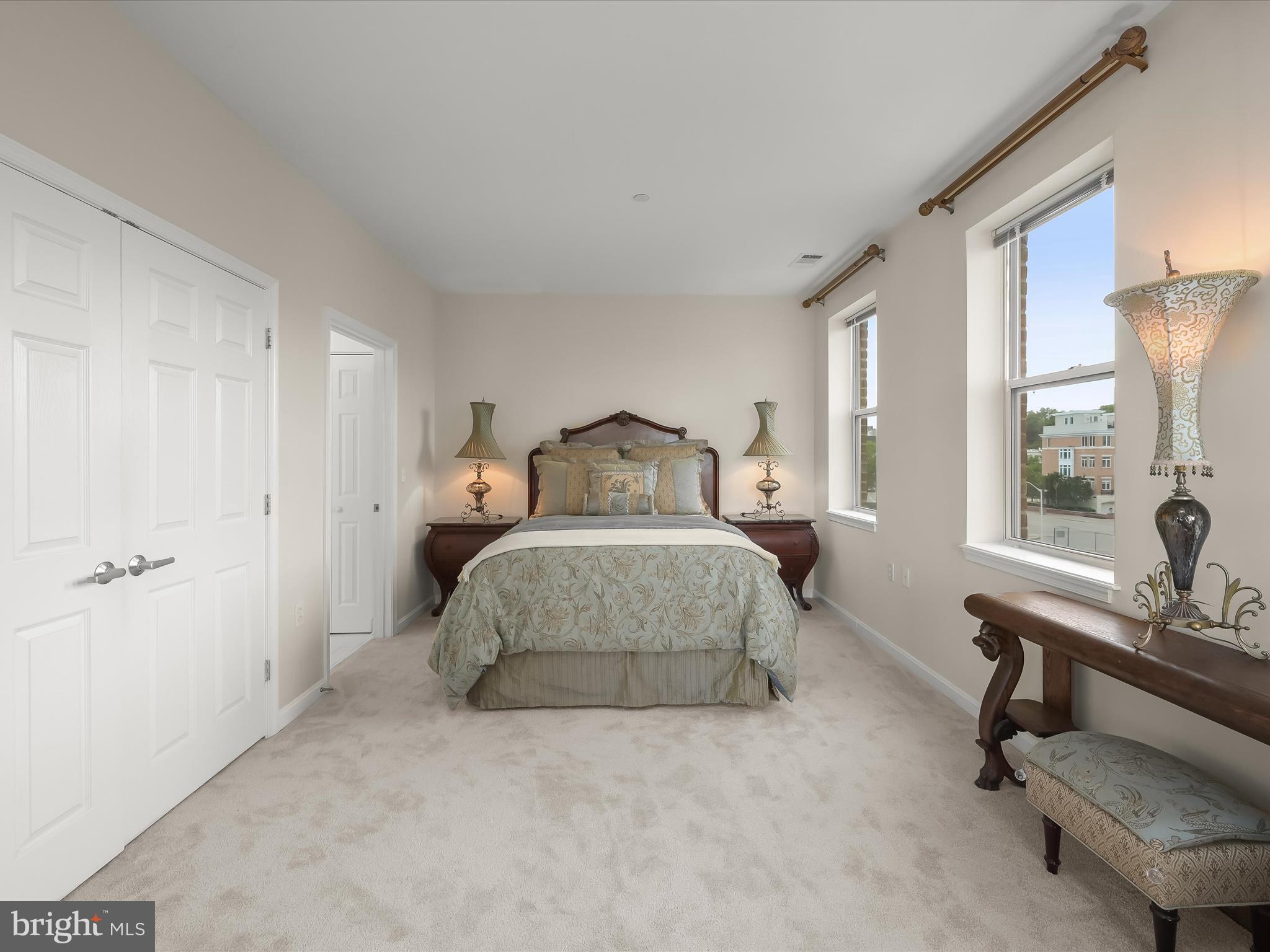 PIERSIDE AT HARBORVIEW - Residential