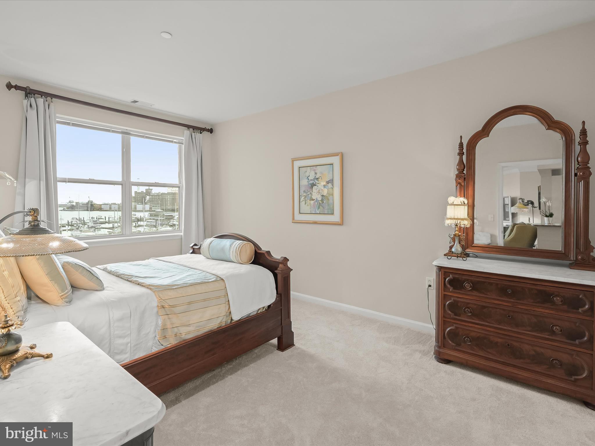 PIERSIDE AT HARBORVIEW - Residential