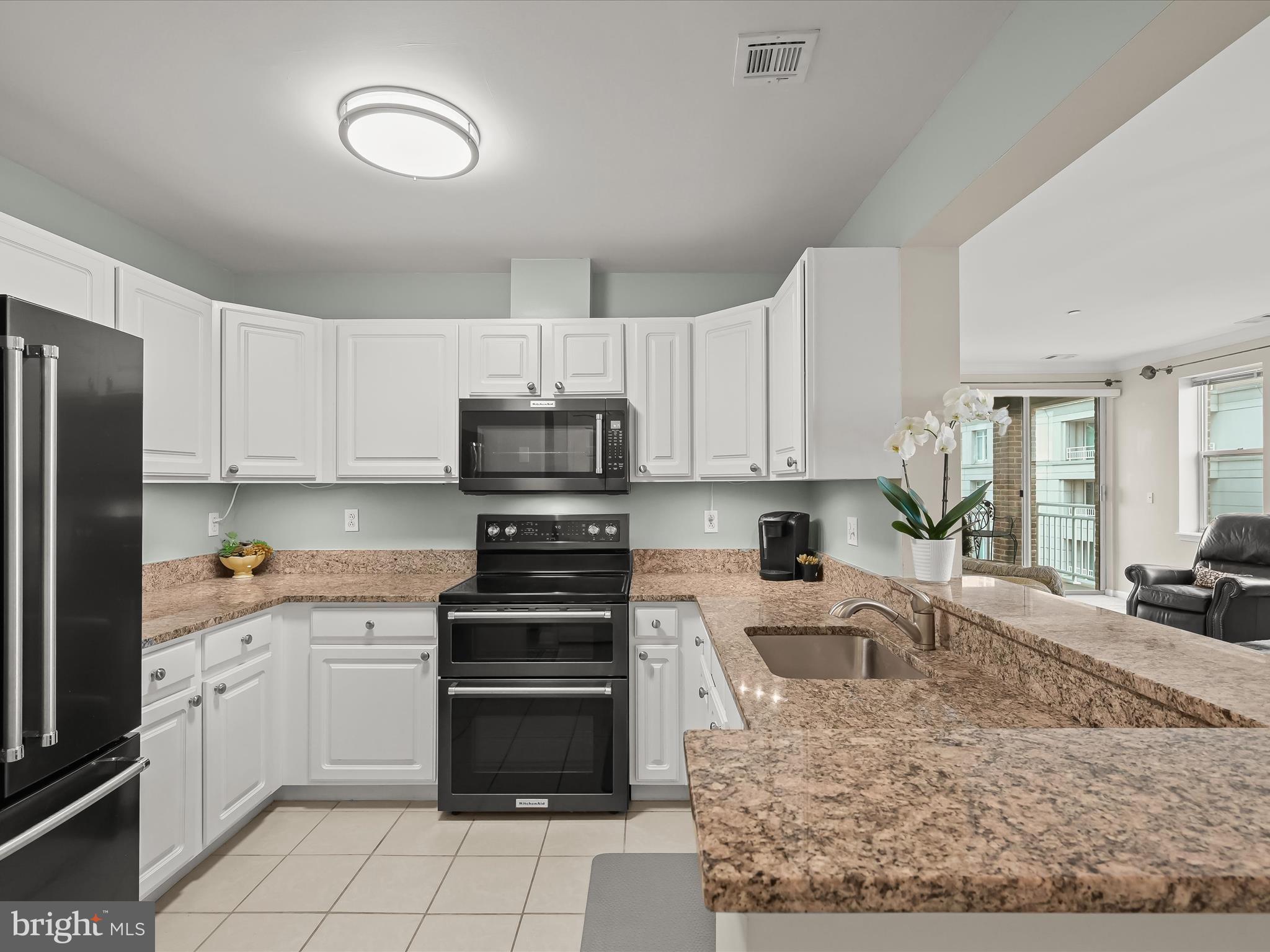 PIERSIDE AT HARBORVIEW - Residential