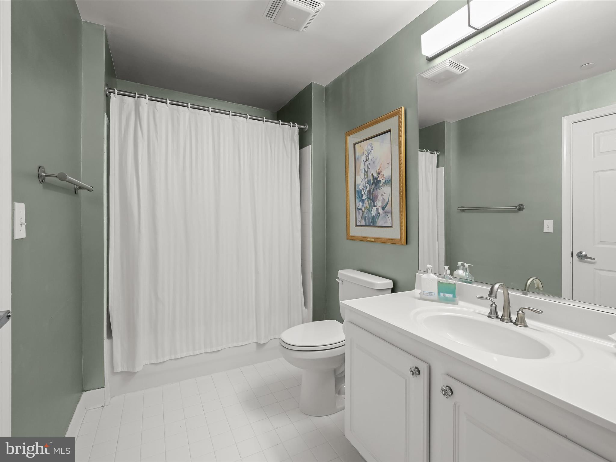 PIERSIDE AT HARBORVIEW - Residential