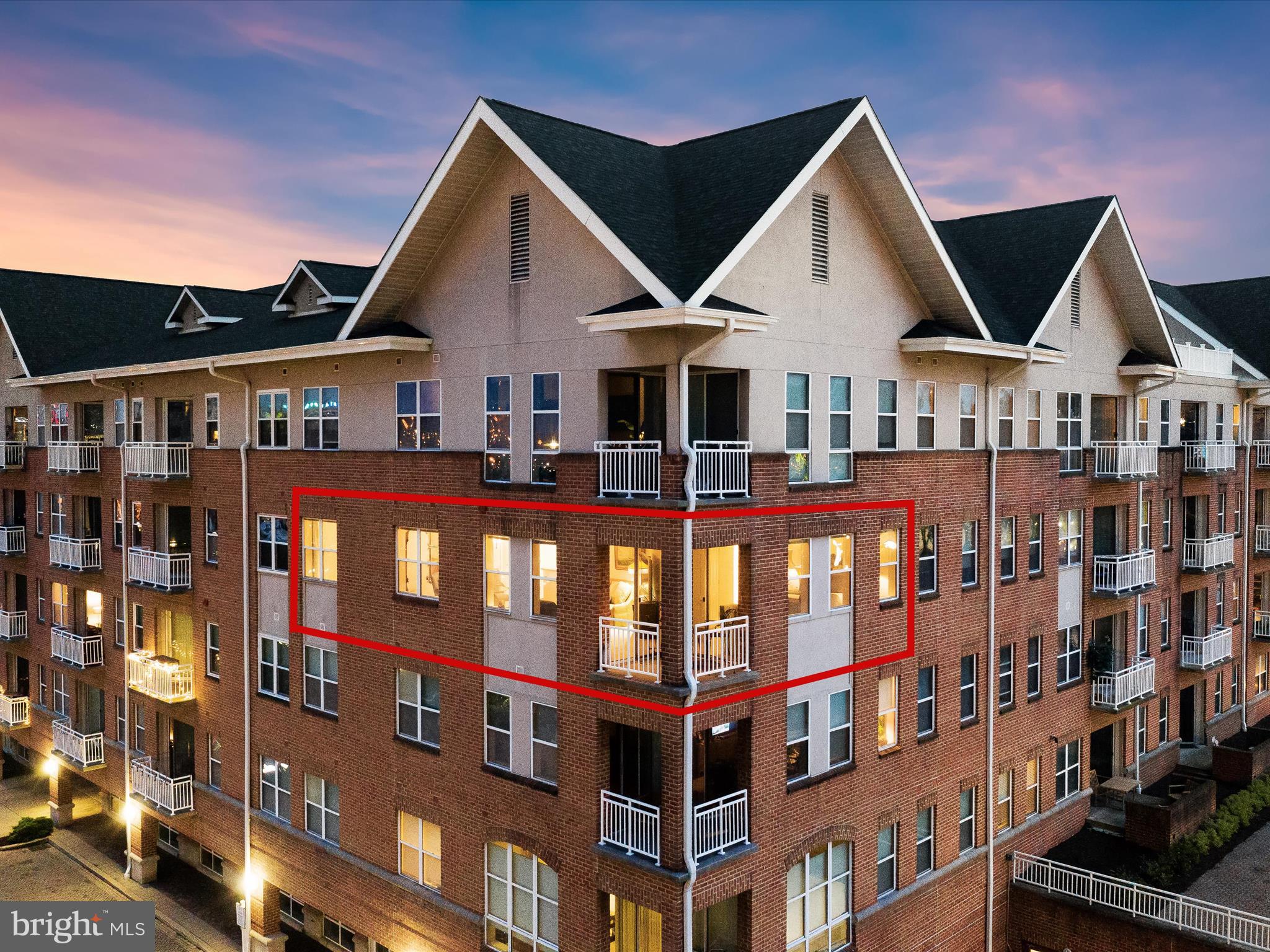 PIERSIDE AT HARBORVIEW - Residential