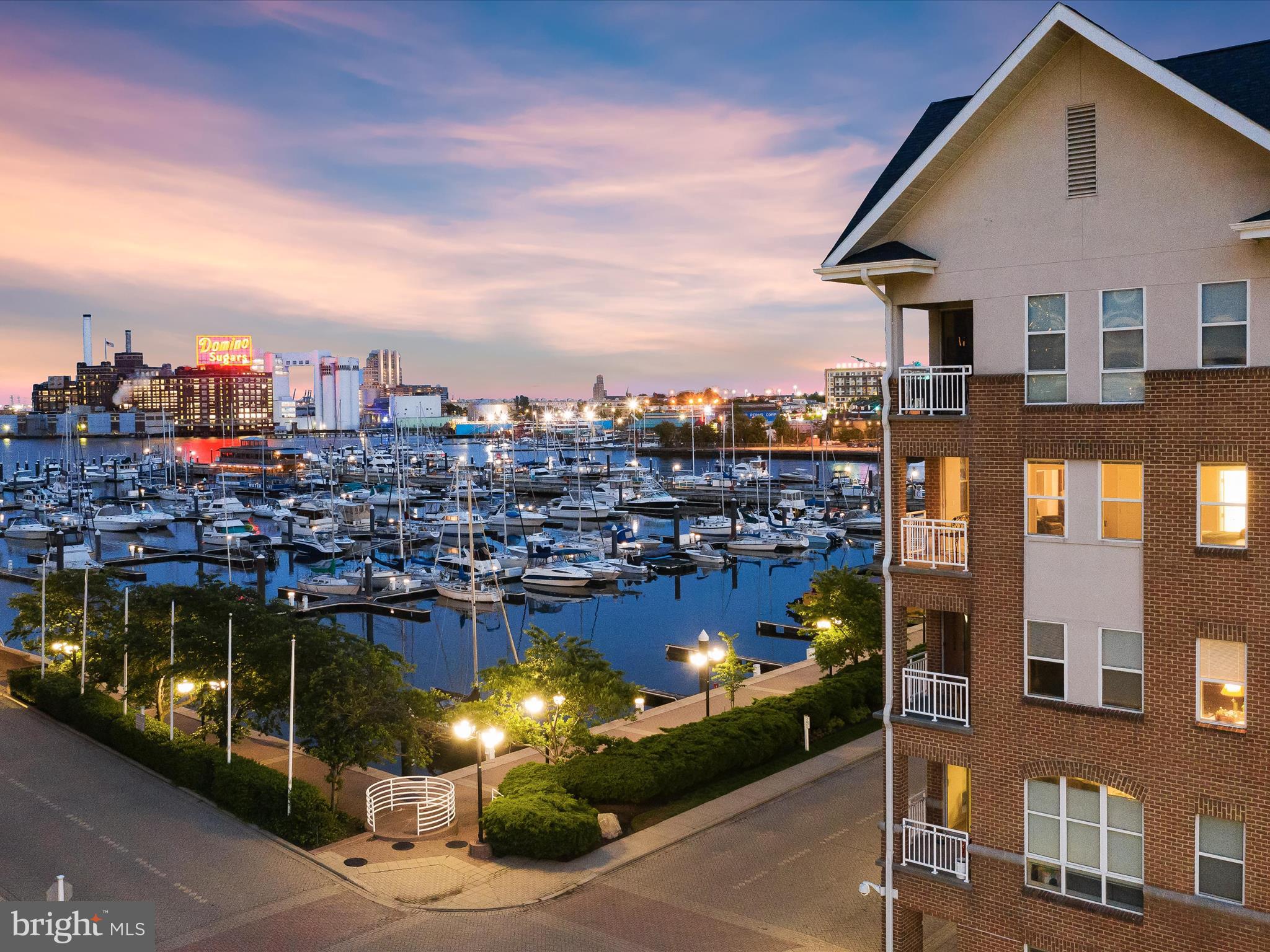 PIERSIDE AT HARBORVIEW - Residential