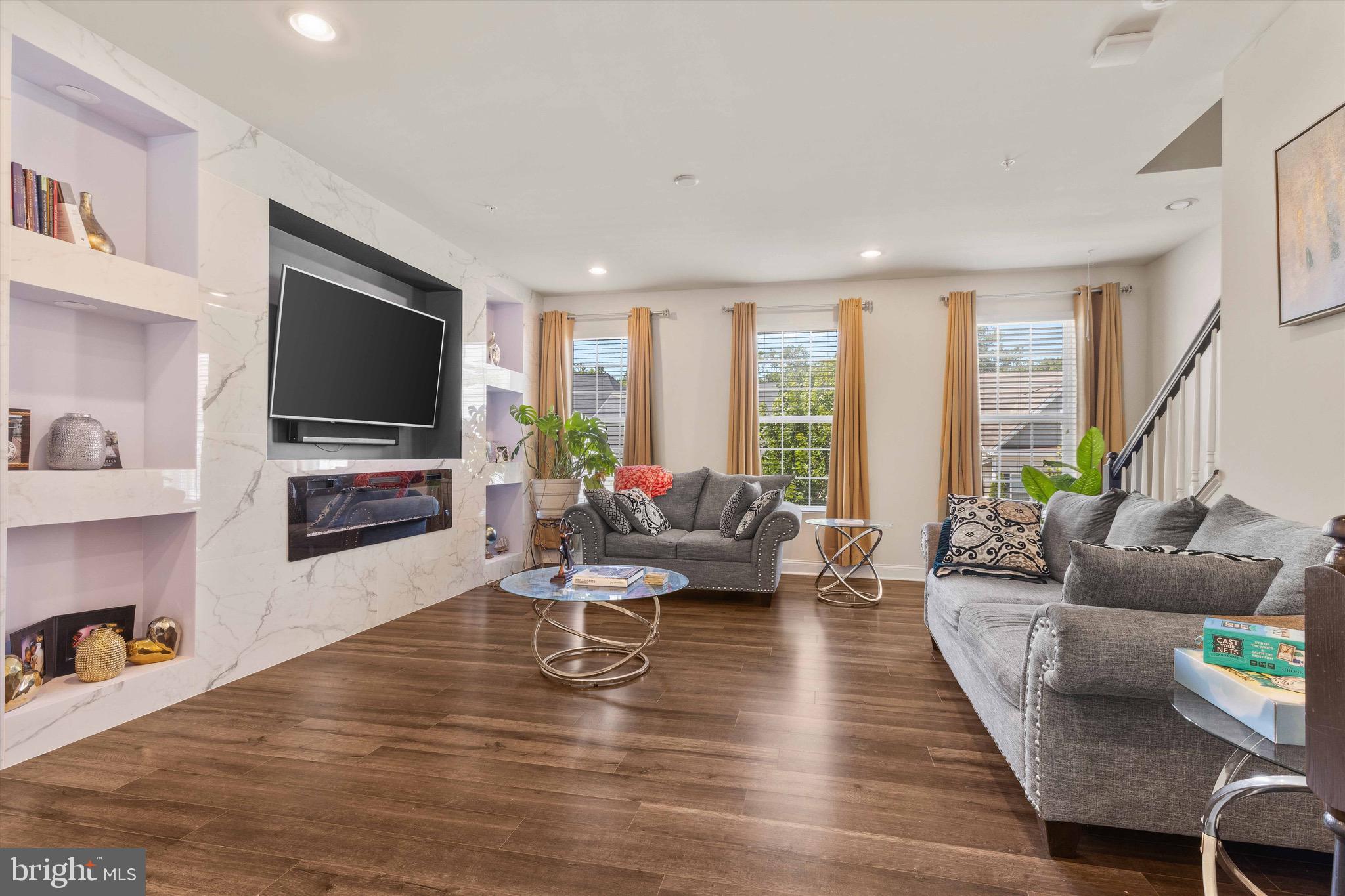 STONEHAVEN - Residential