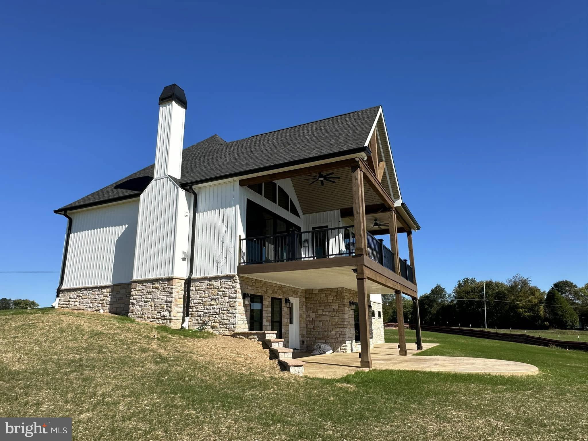 SUNSET POINTE - Residential