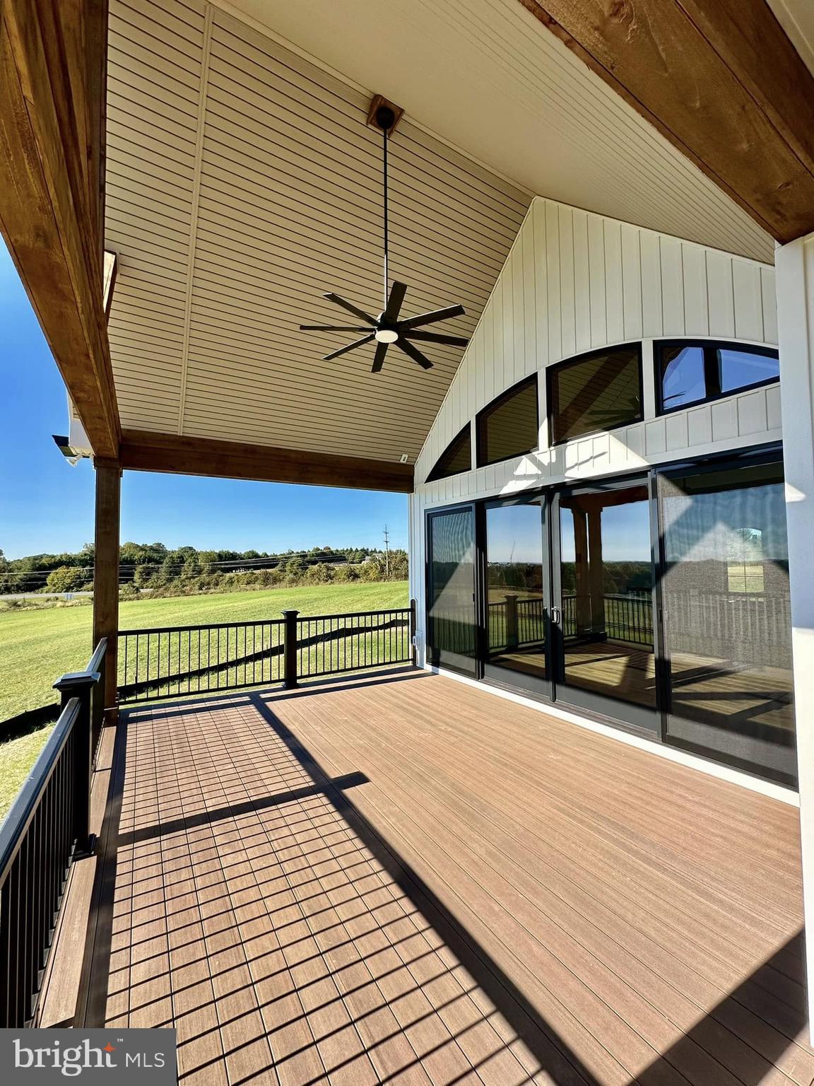 SUNSET POINTE - Residential