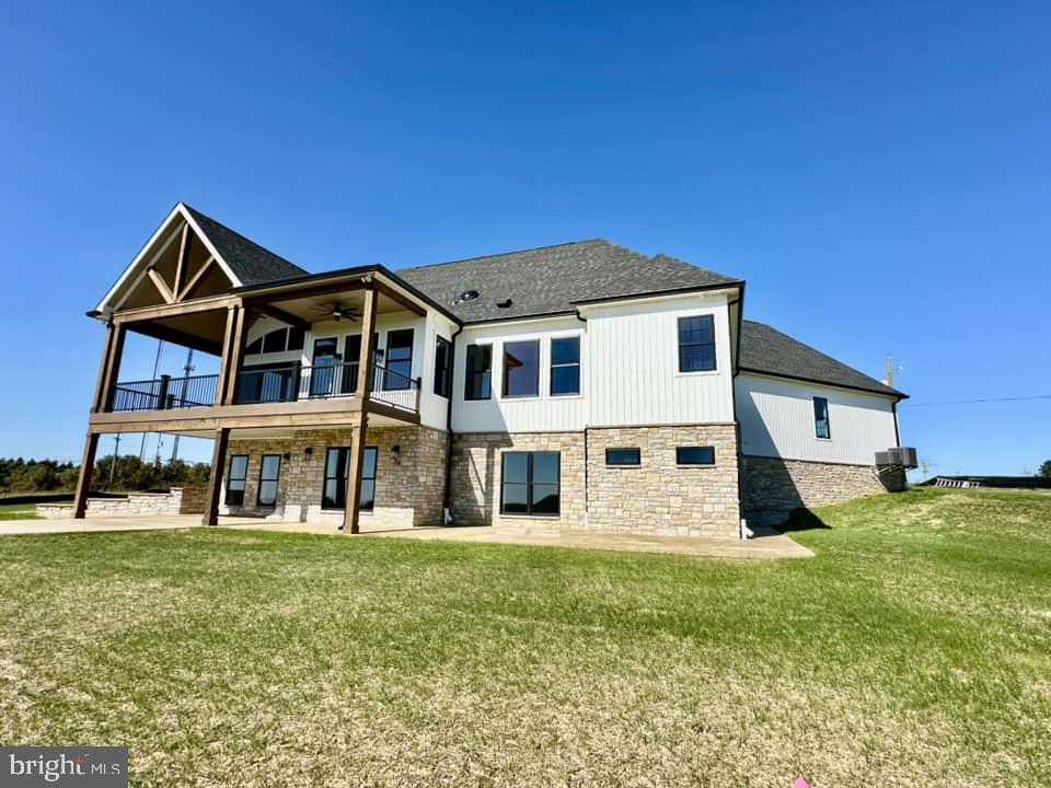 SUNSET POINTE - Residential